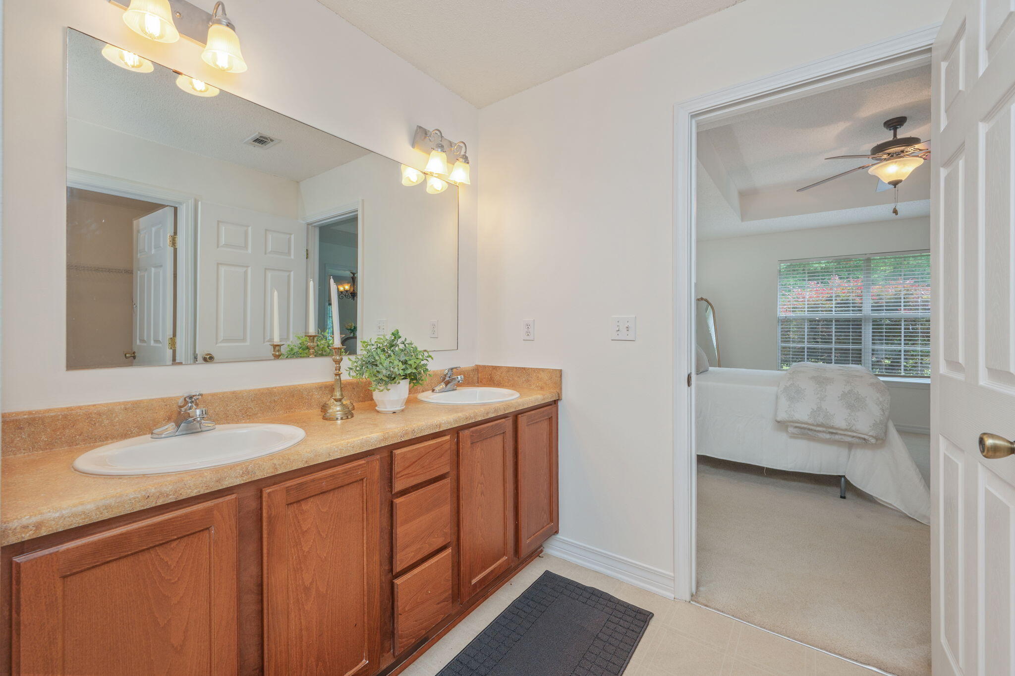HUNTERS CREEK - Residential