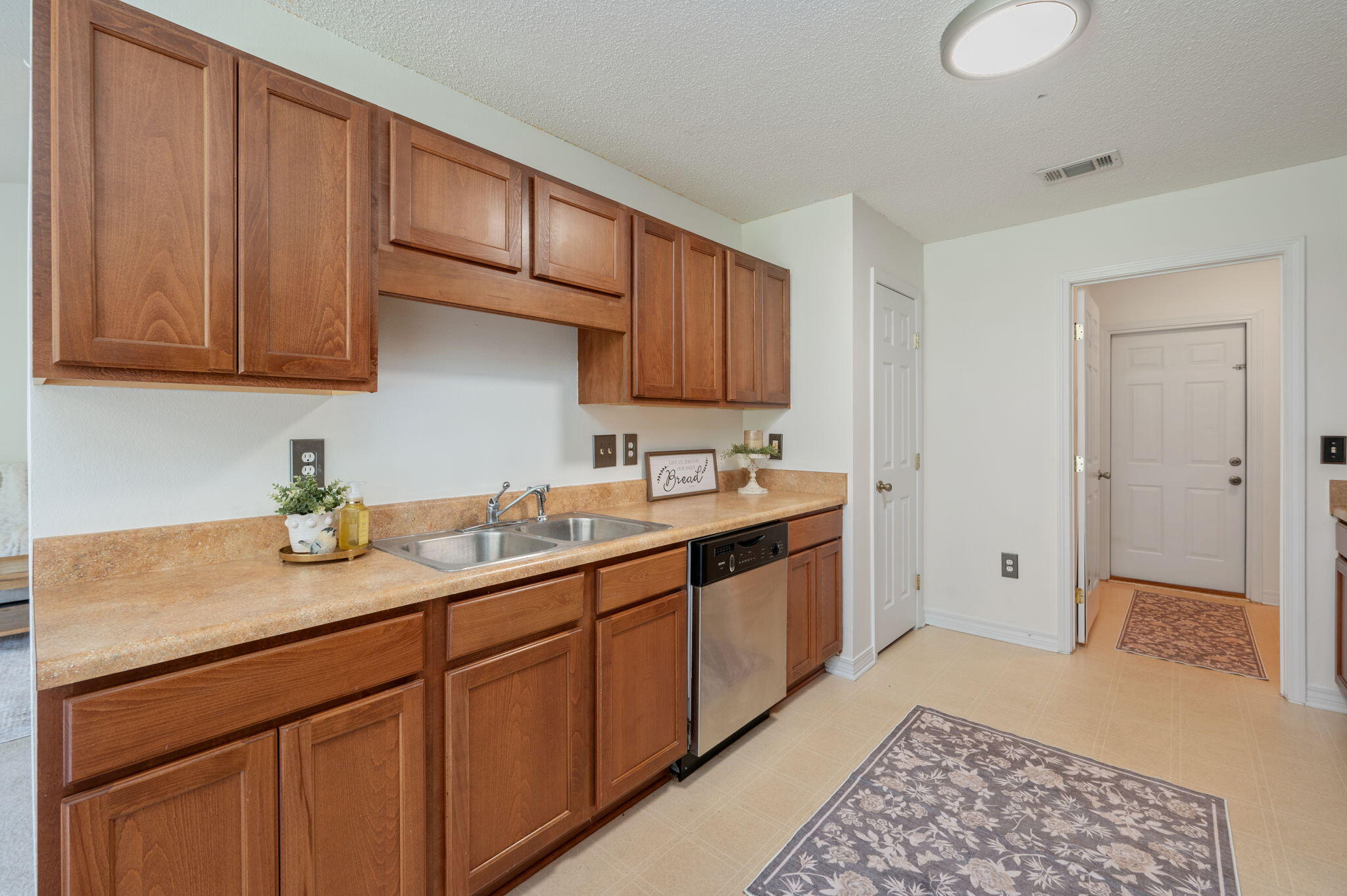 HUNTERS CREEK - Residential
