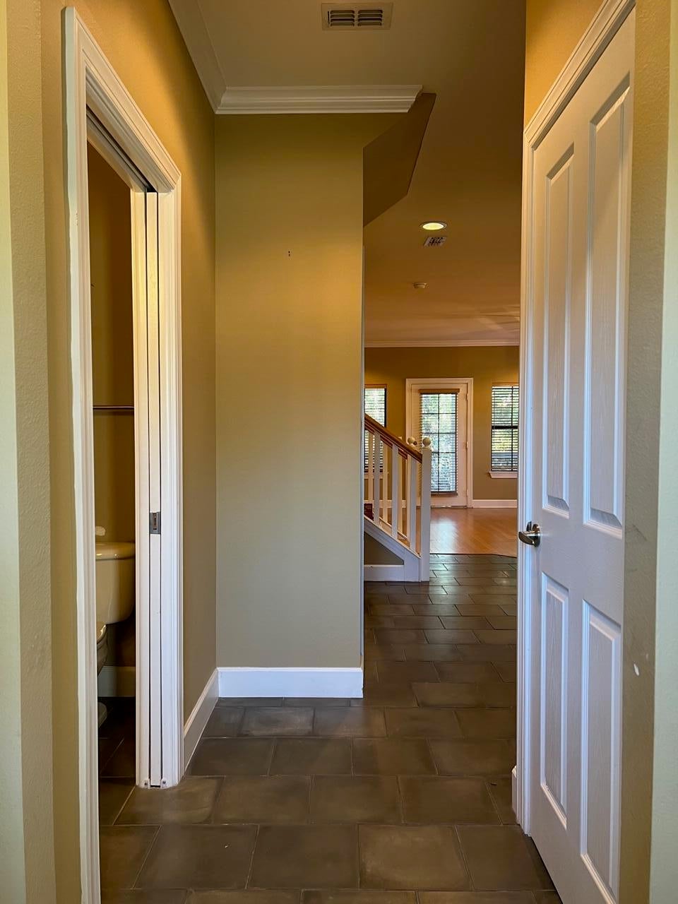 SOUTH HAVEN TOWNHOMES - Residential Lease