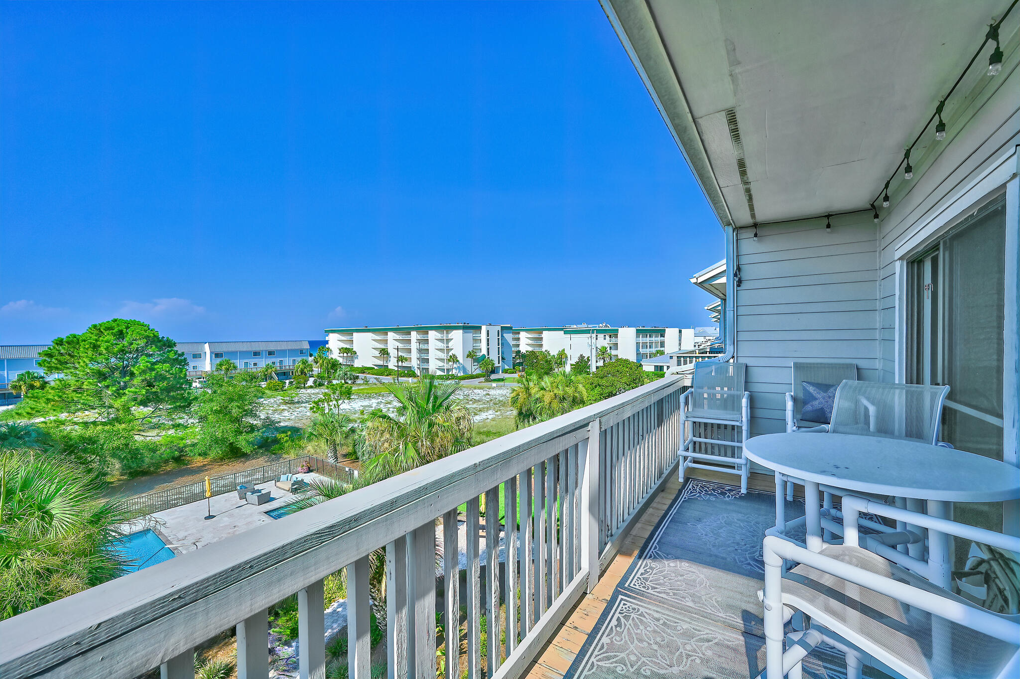 BEACHFRONT 2 PH 1 - Residential