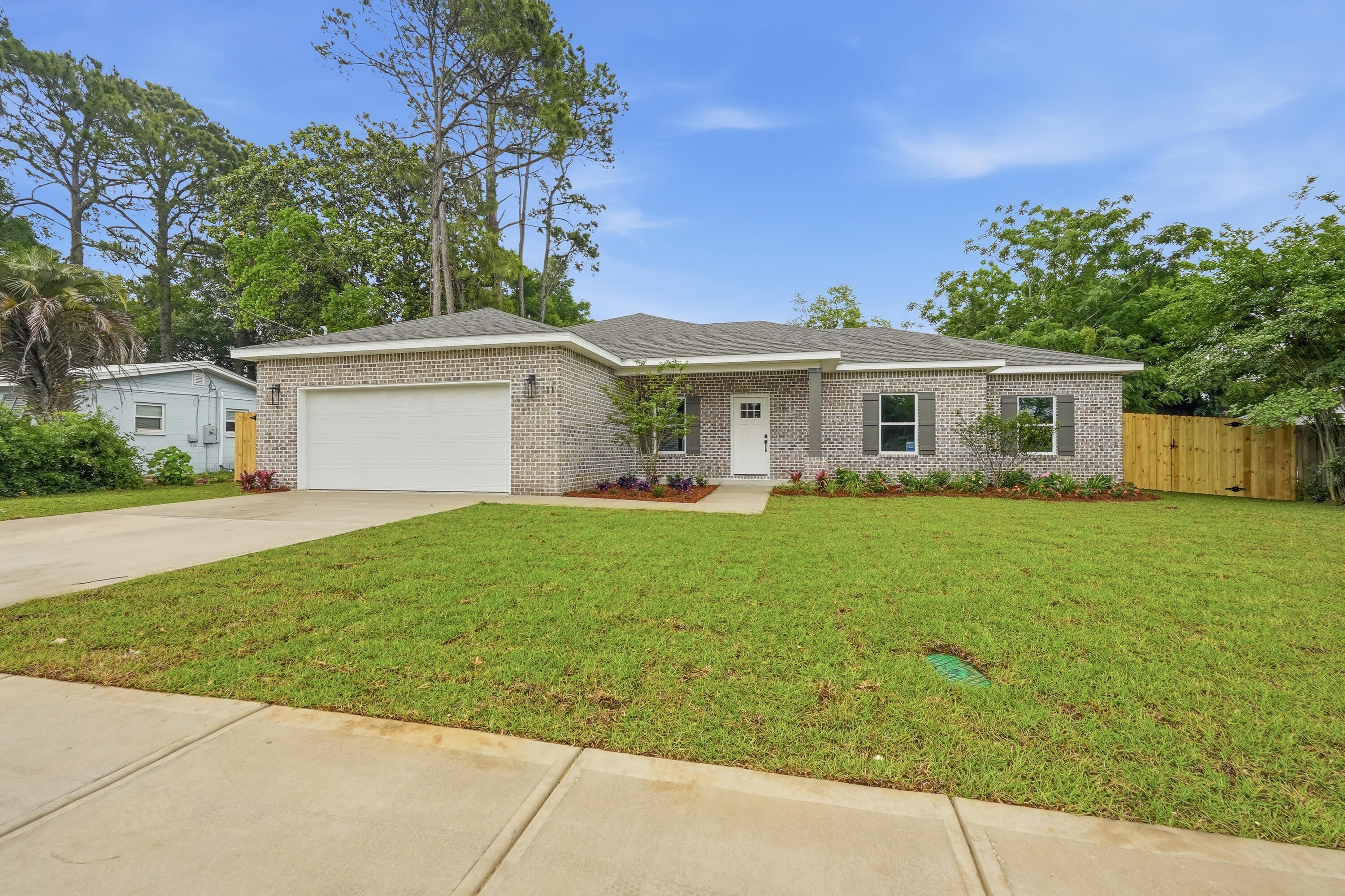 OAKLAND HEIGHTS - Residential