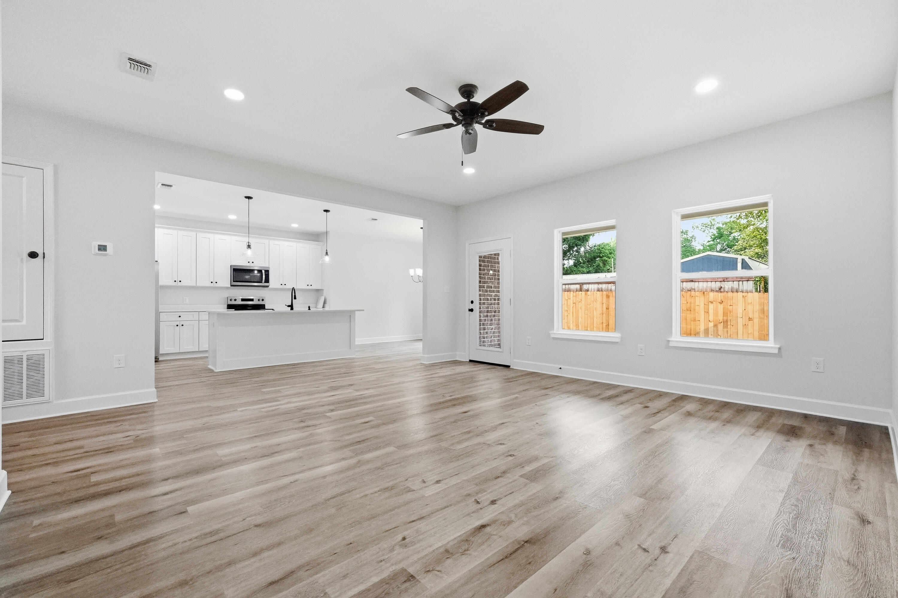 OAKLAND HEIGHTS - Residential