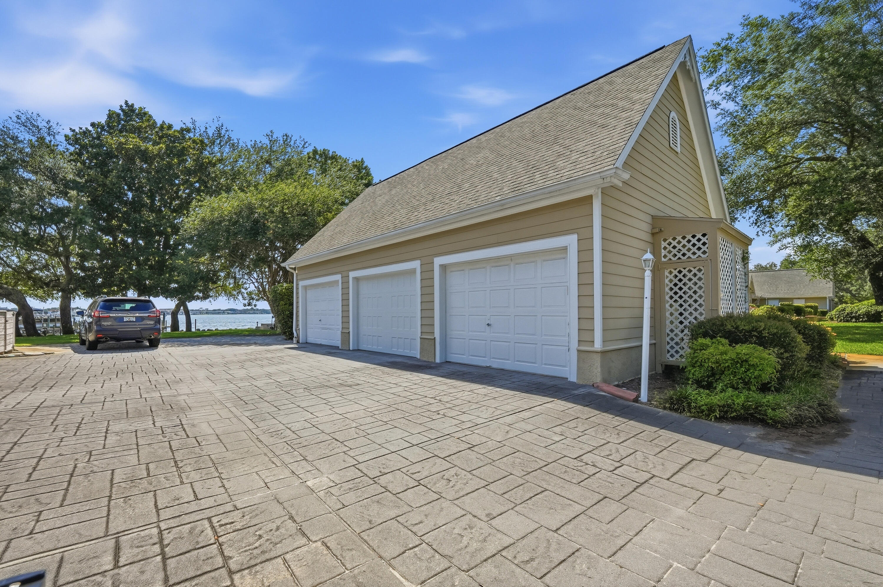 GARNIERS CAY PH 2 - Residential