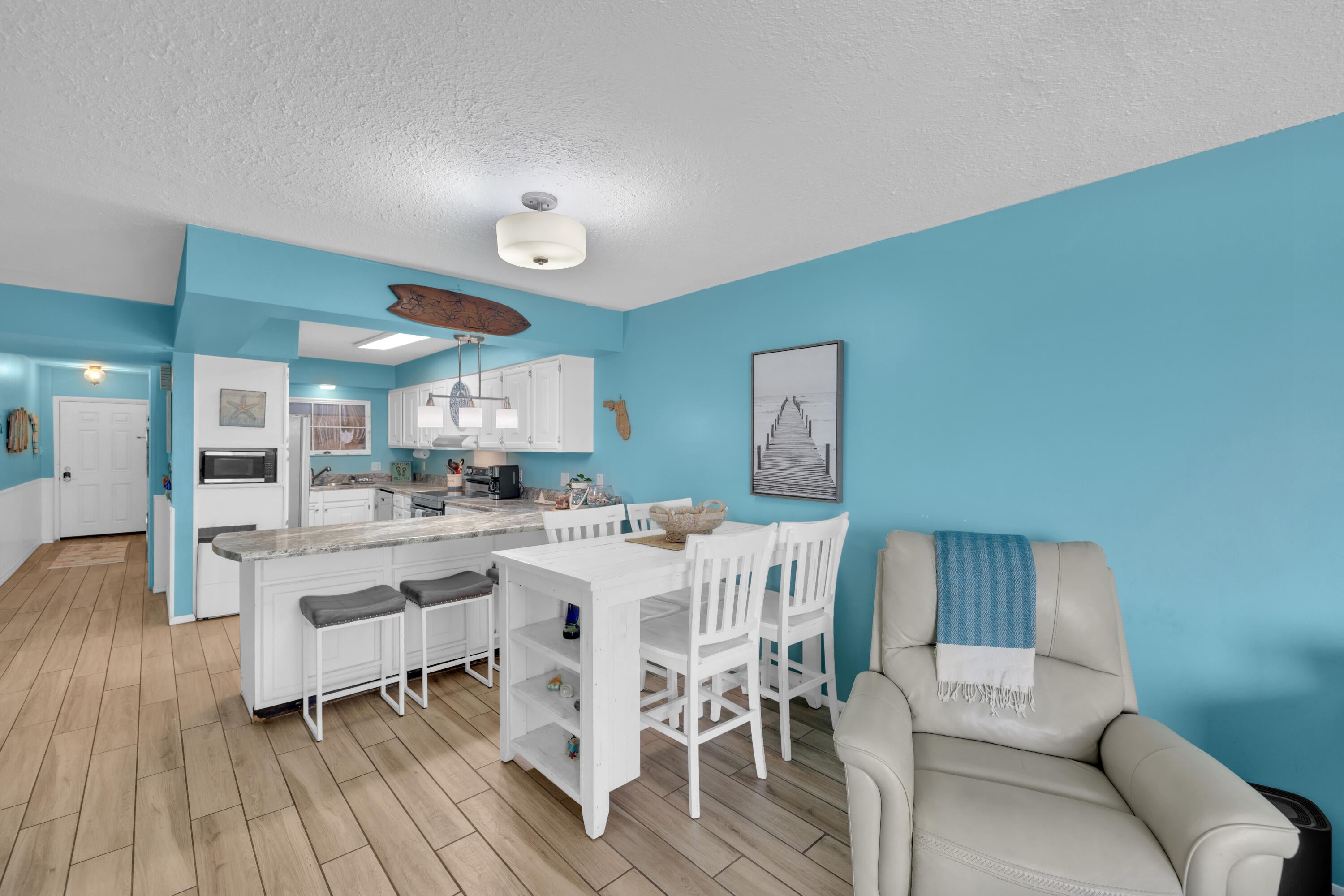 REGENCY TOWERS - Residential