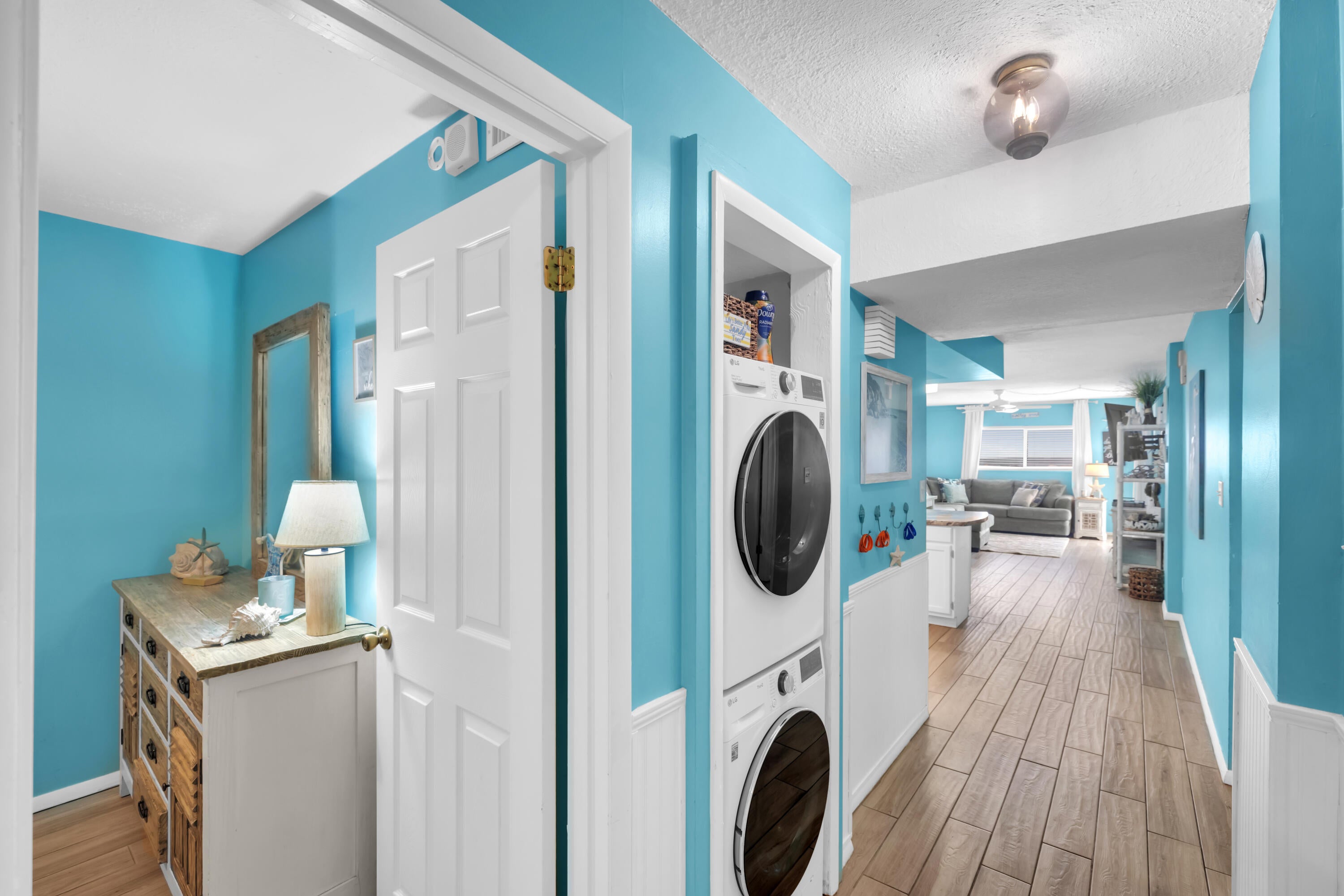 REGENCY TOWERS - Residential