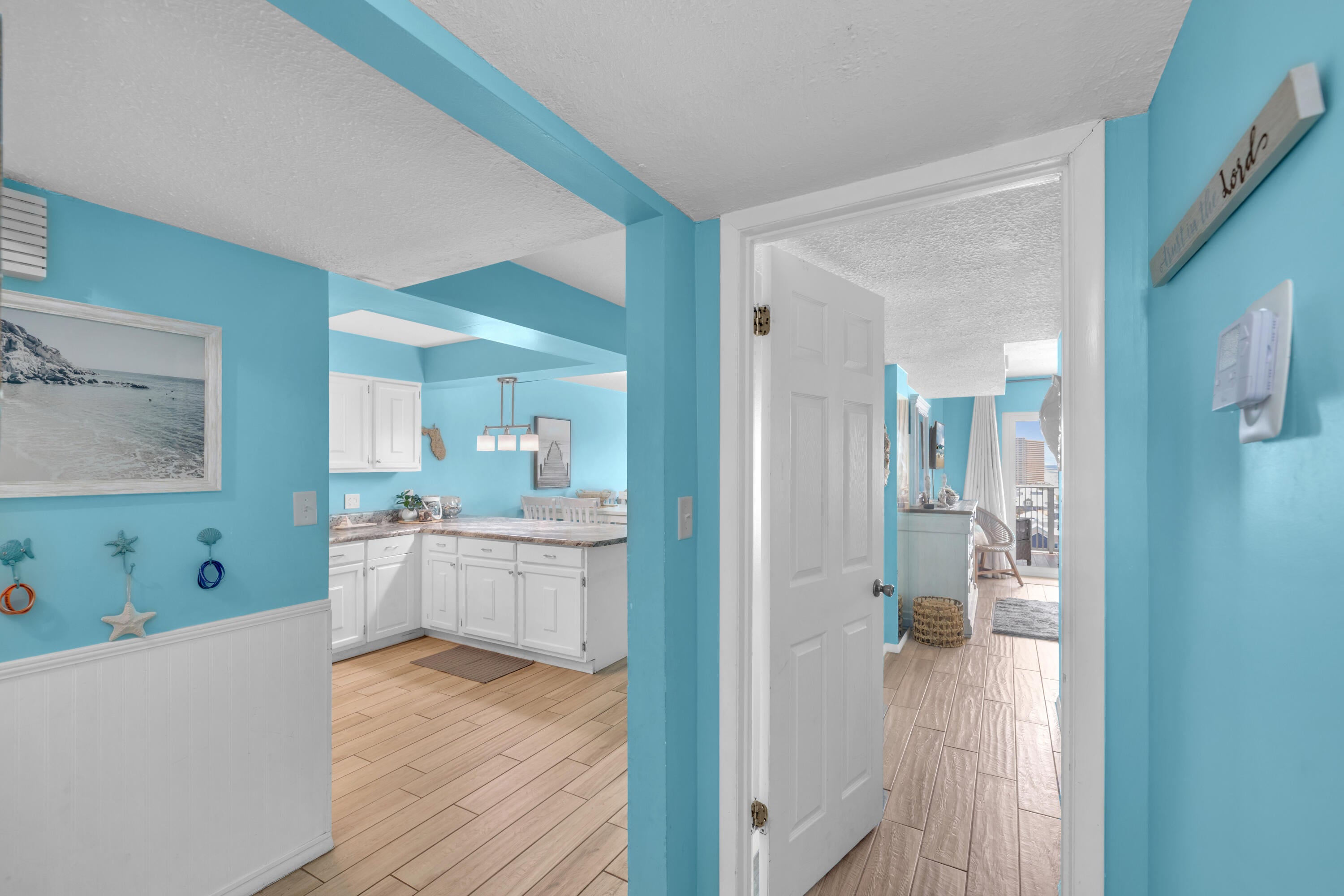 REGENCY TOWERS - Residential
