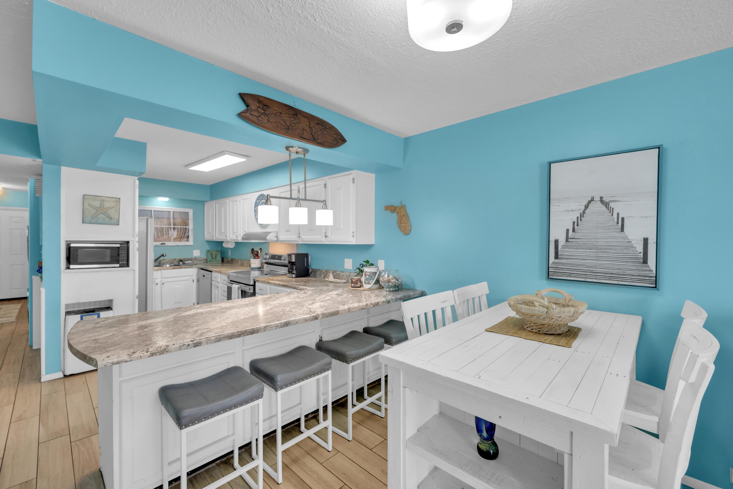 REGENCY TOWERS - Residential