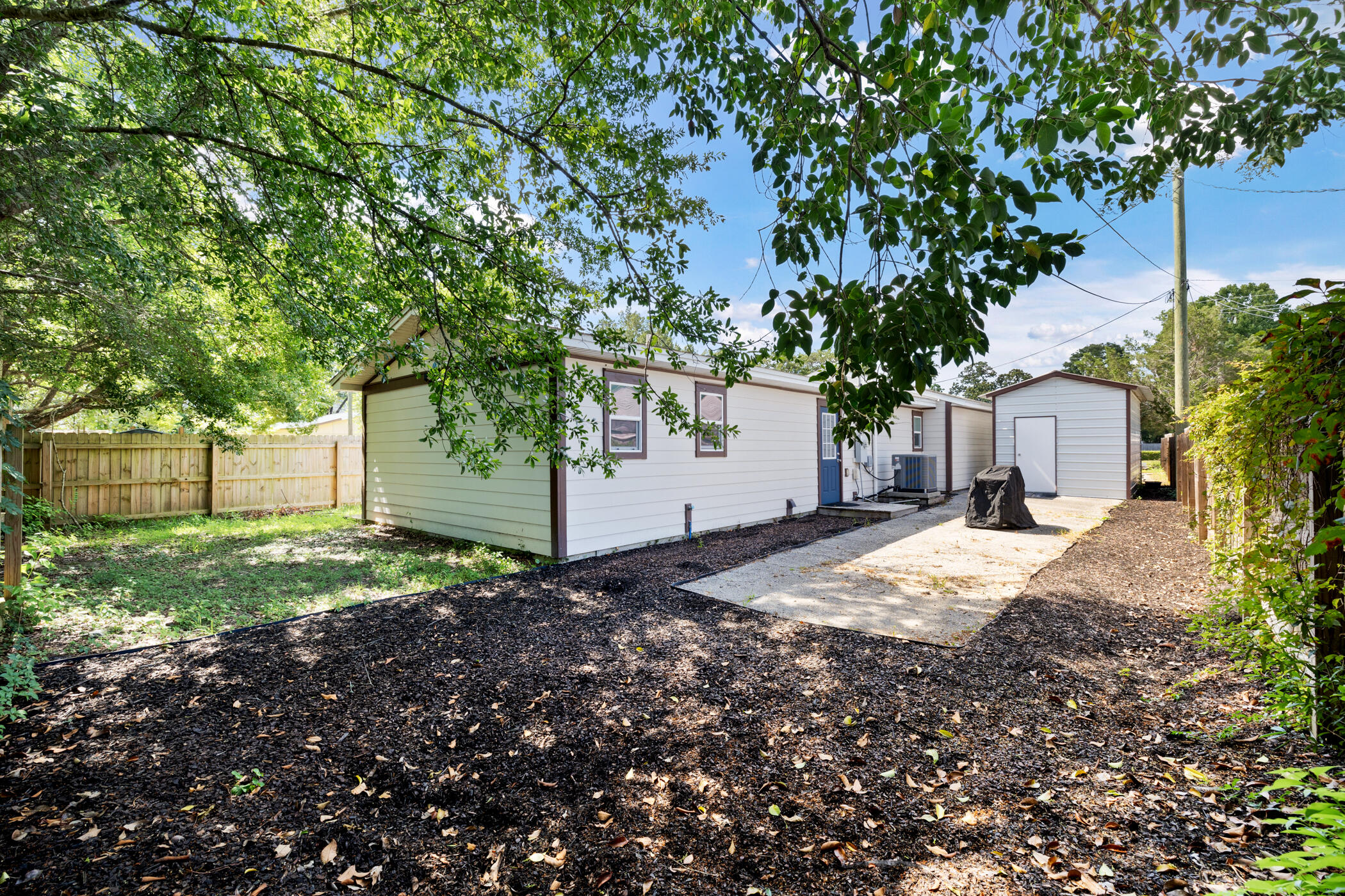 NO RECORDED SUBDIVISION - Residential