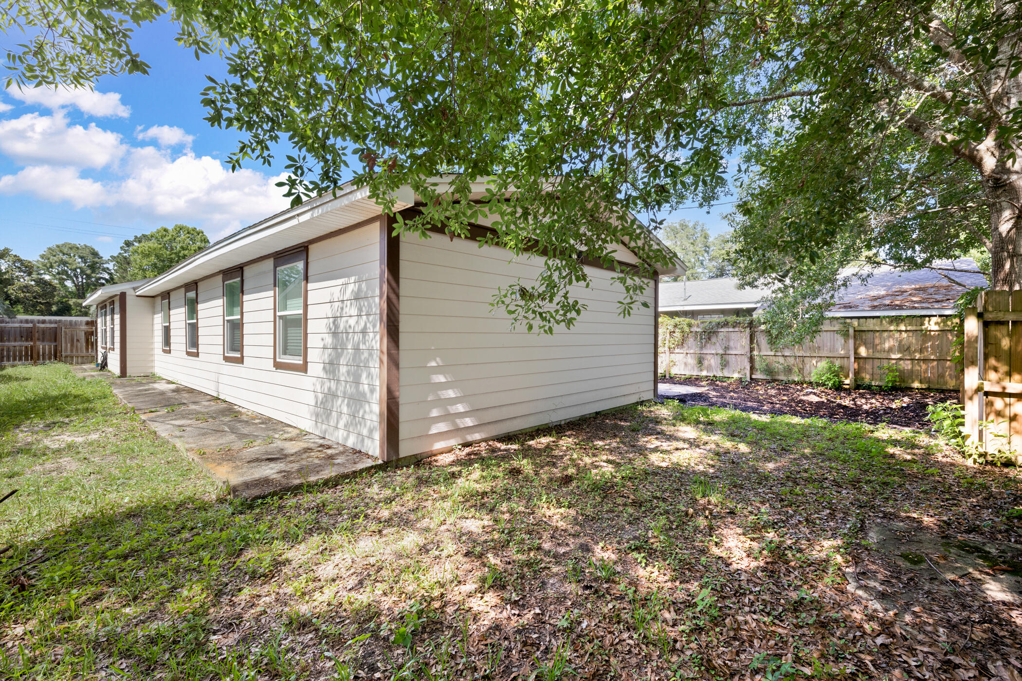 NO RECORDED SUBDIVISION - Residential