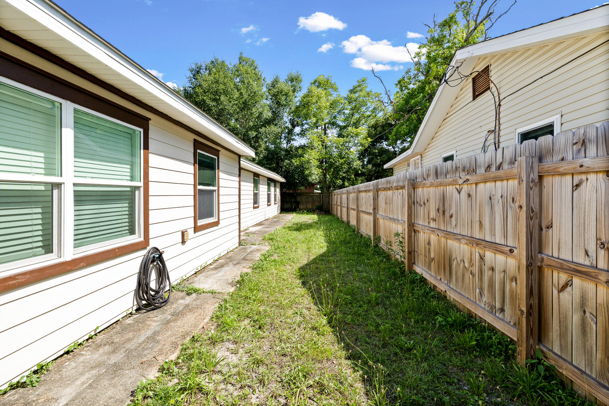 NO RECORDED SUBDIVISION - Residential