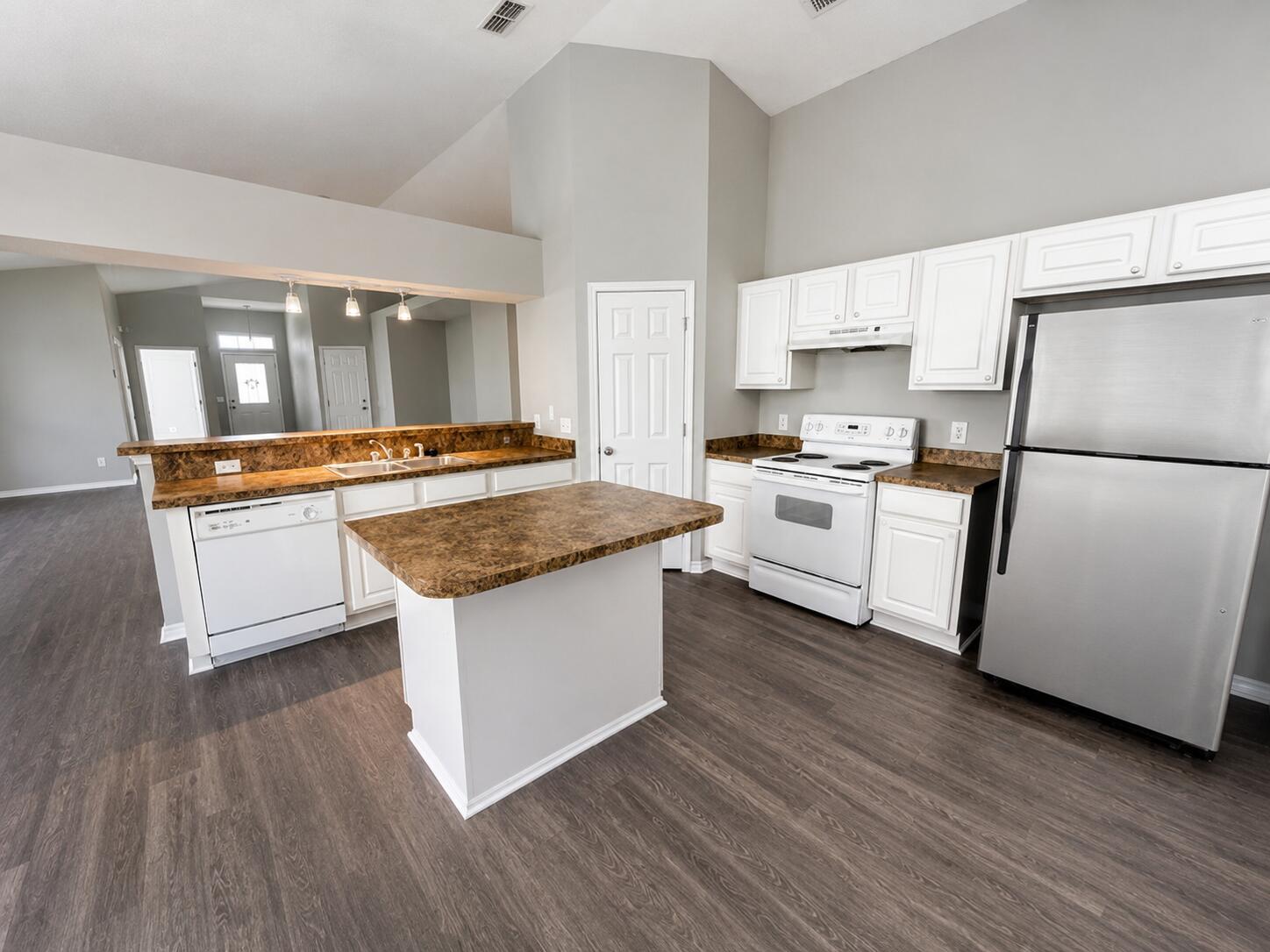 REDSTONE ESTATES - Residential Lease