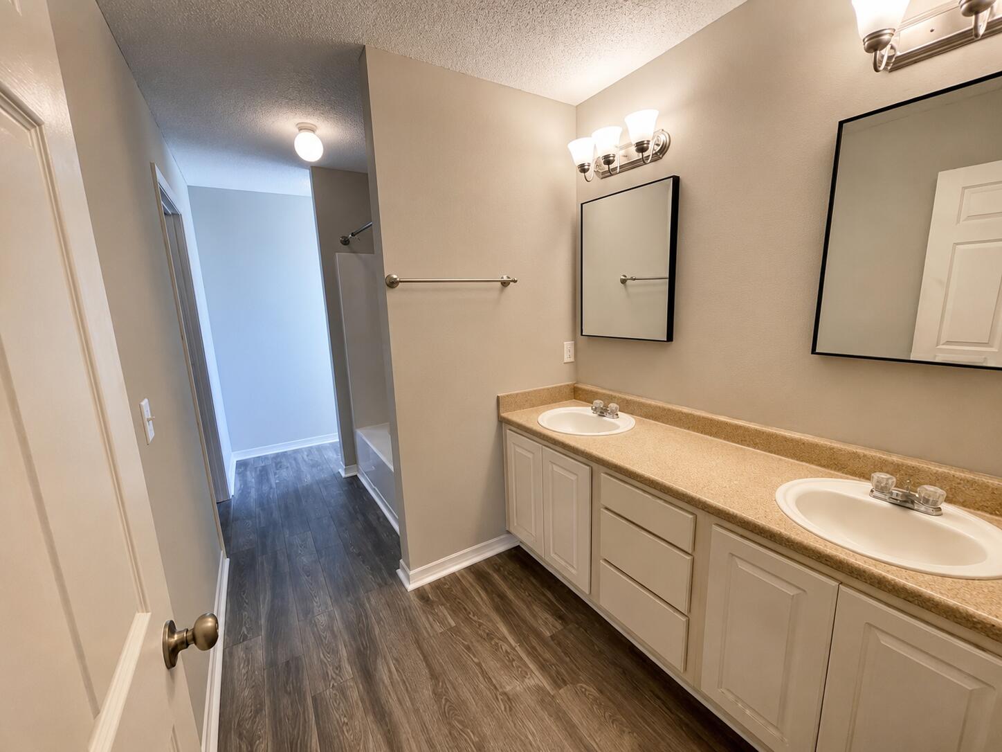 REDSTONE ESTATES - Residential Lease