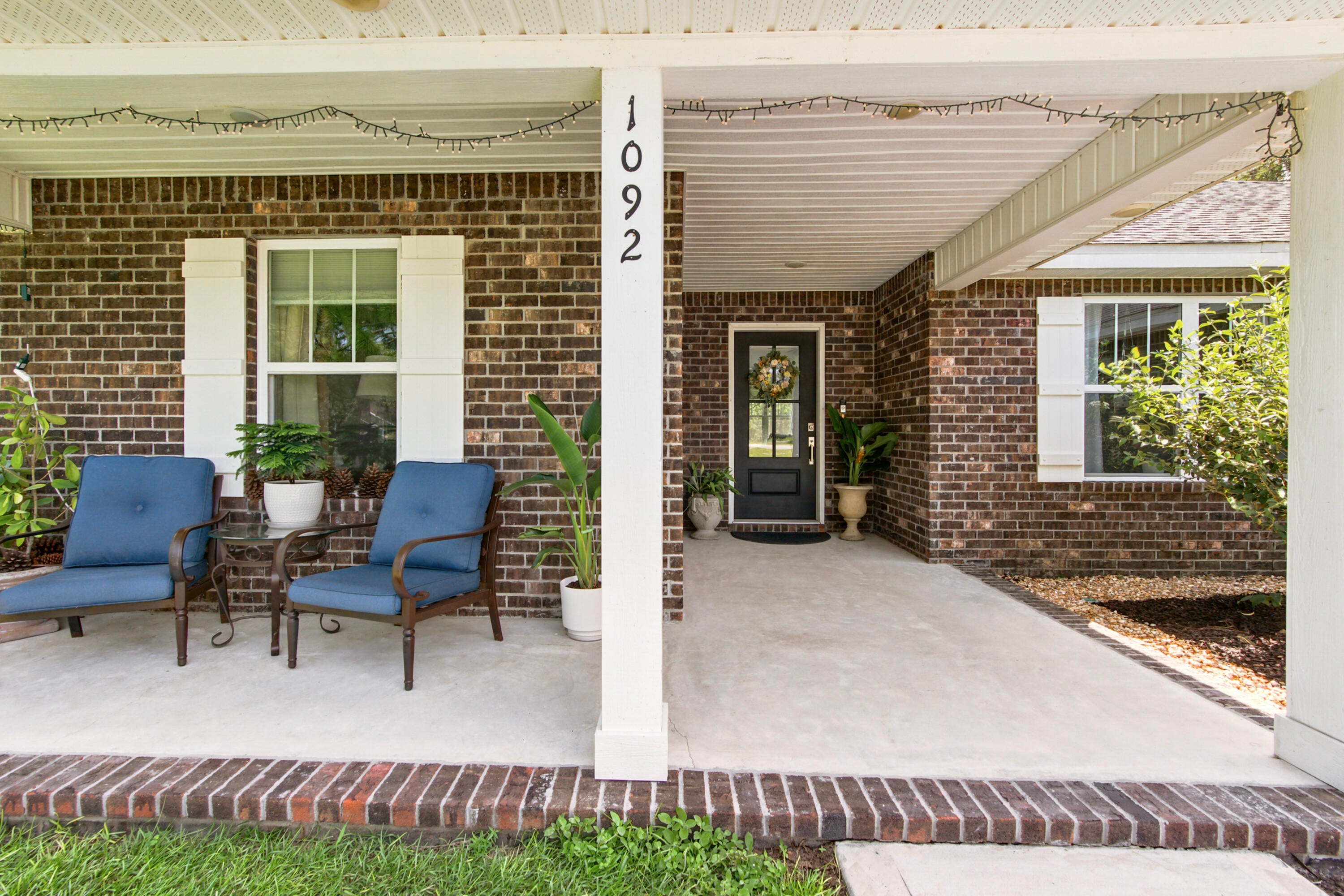 LAKESHORE GARDENS - Residential
