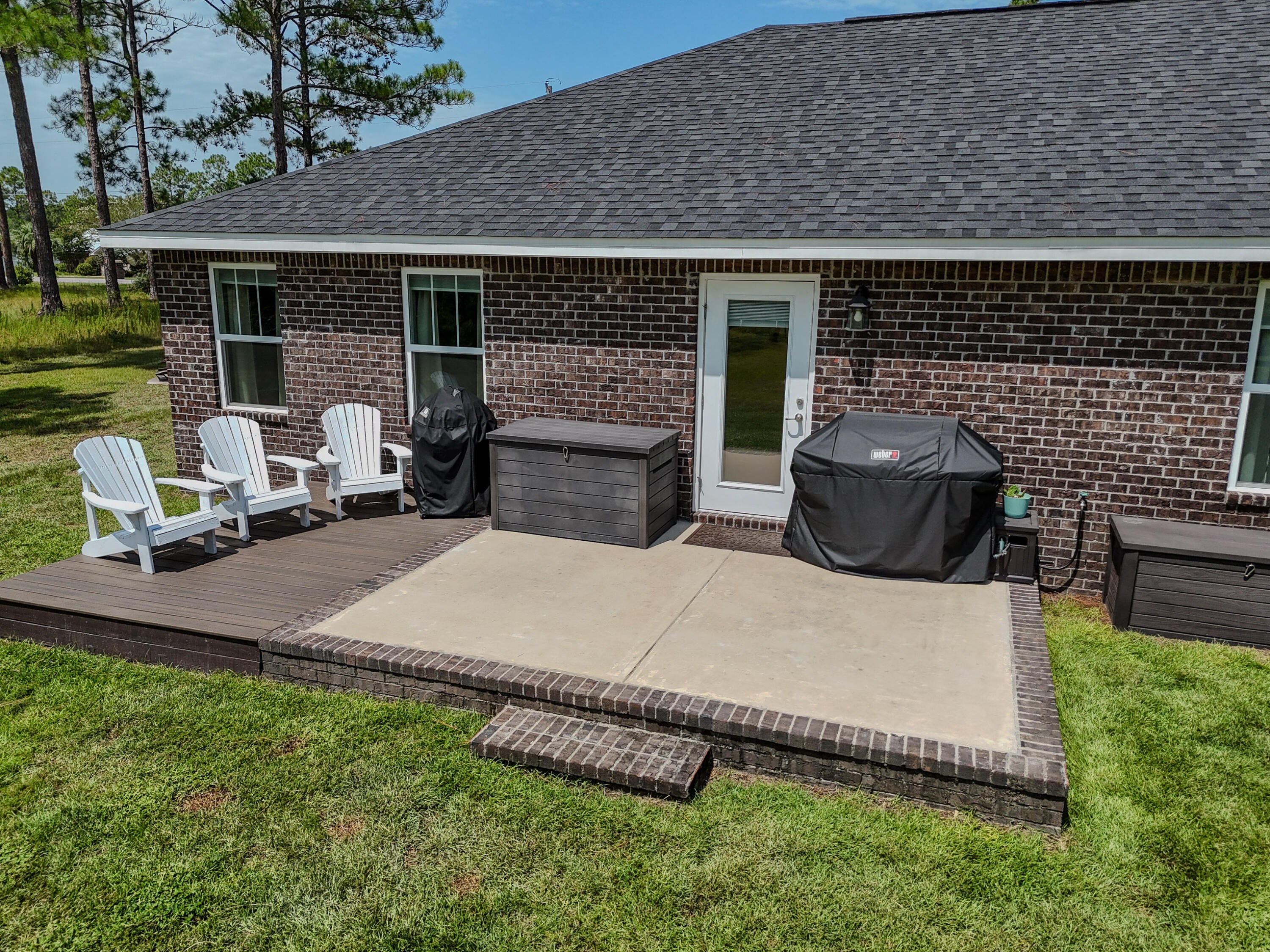 LAKESHORE GARDENS - Residential