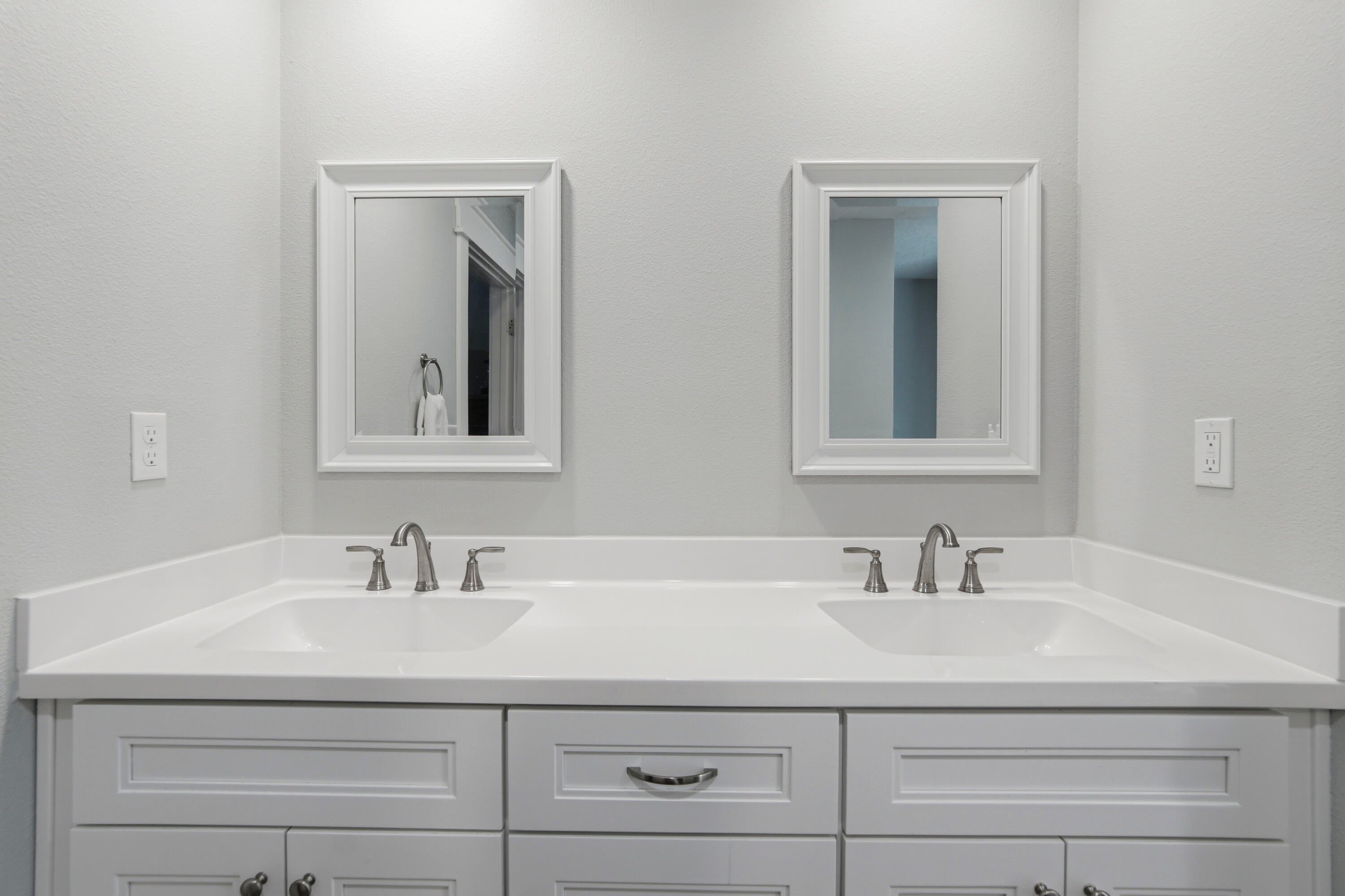 LAKESHORE GARDENS - Residential