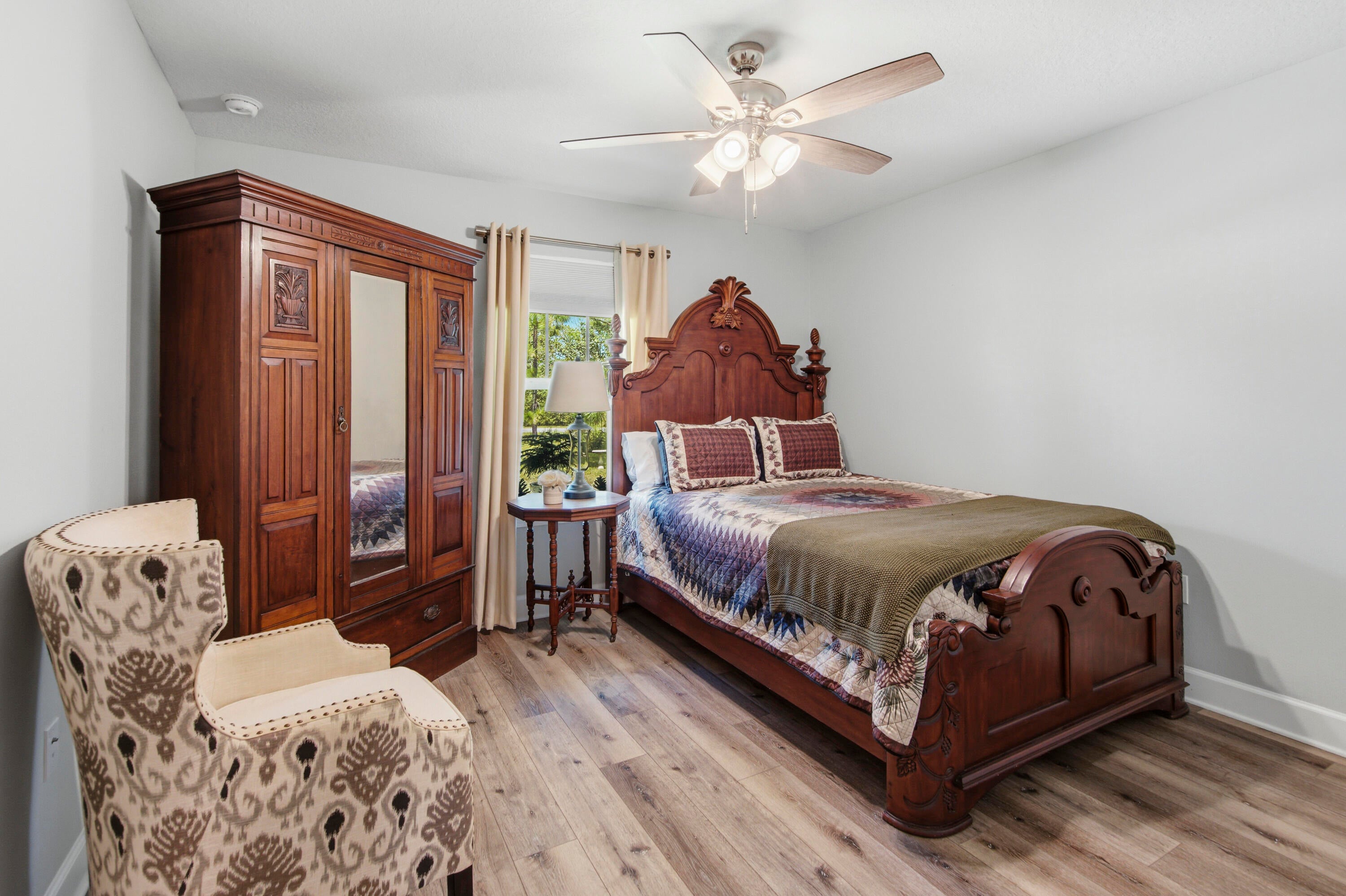 LAKESHORE GARDENS - Residential