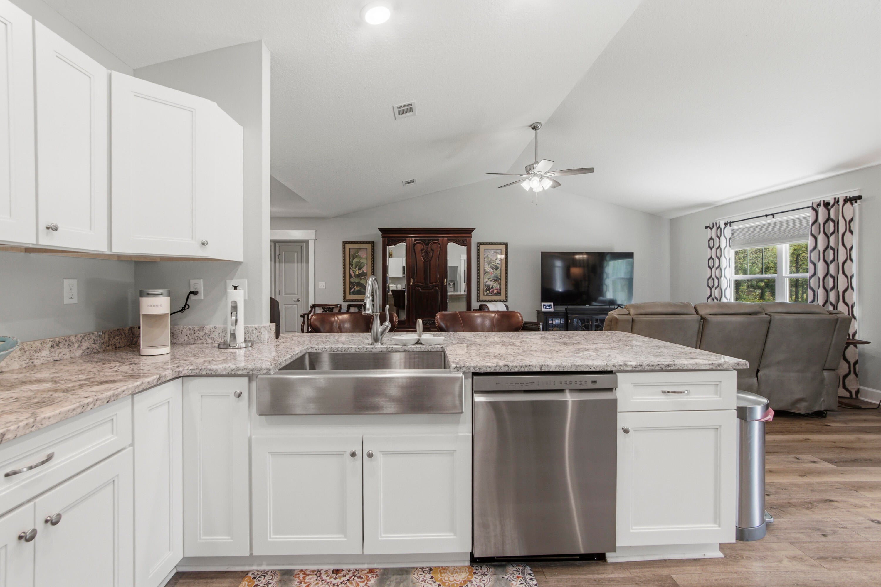LAKESHORE GARDENS - Residential