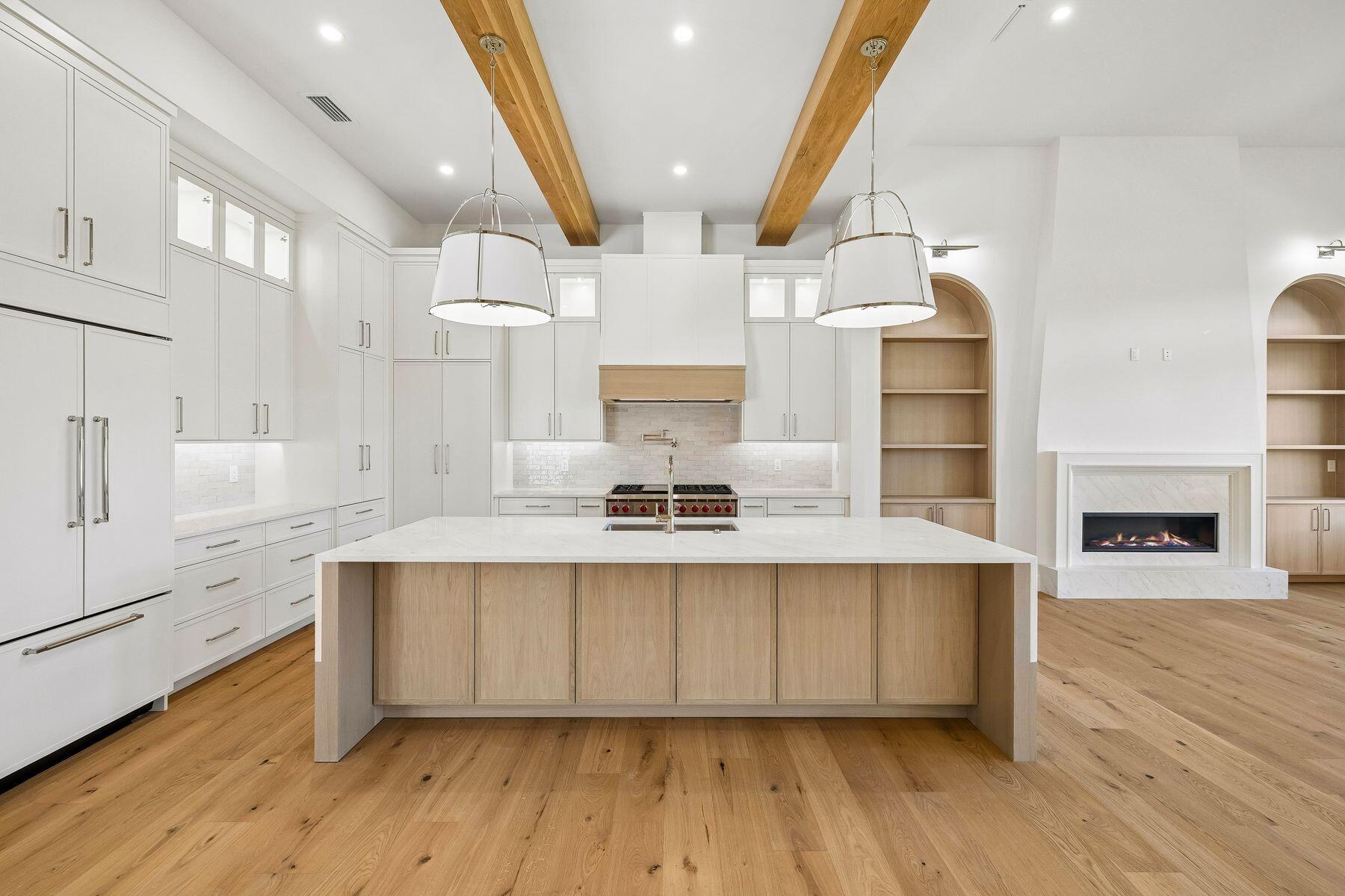 BURNT PINE - Residential