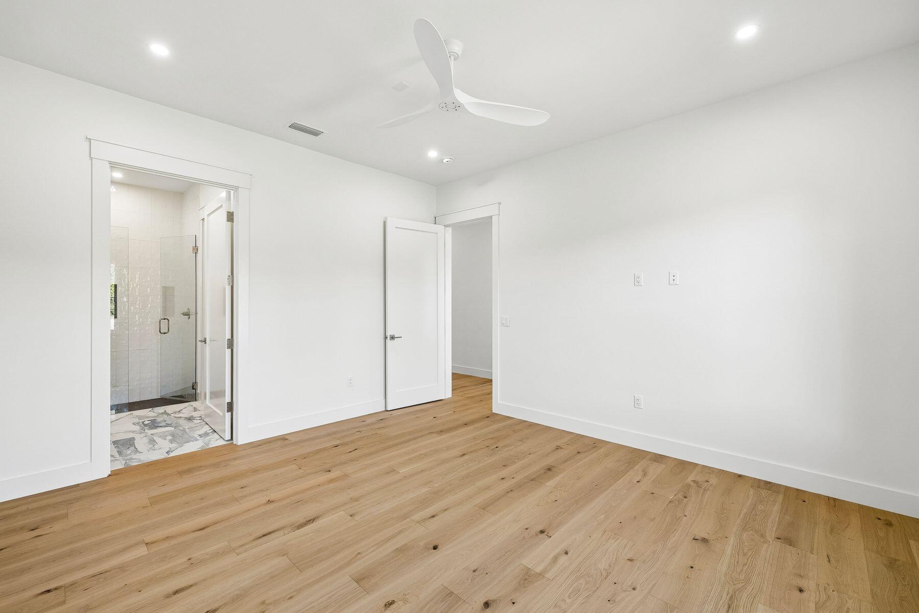 BURNT PINE - Residential