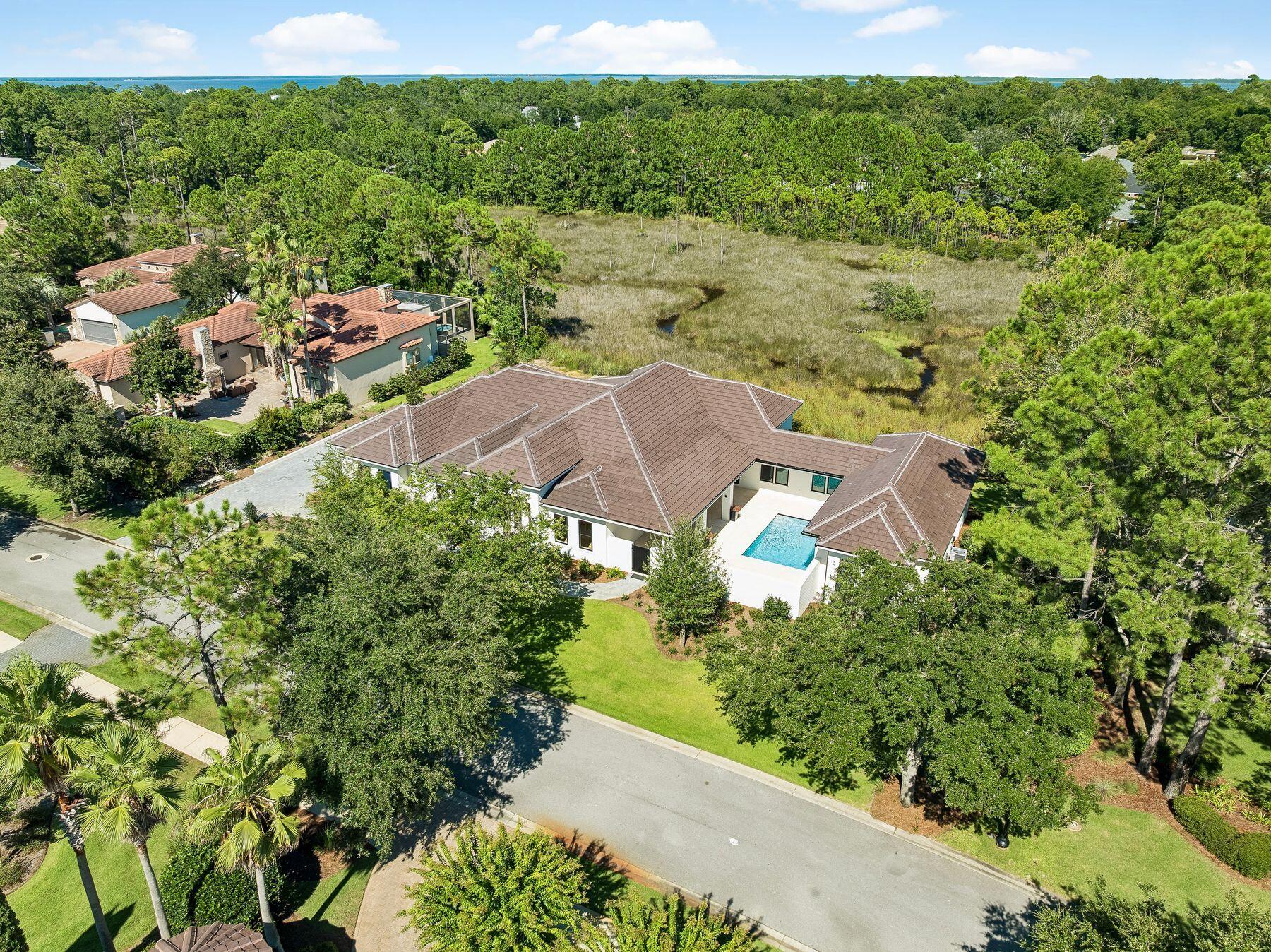 BURNT PINE - Residential
