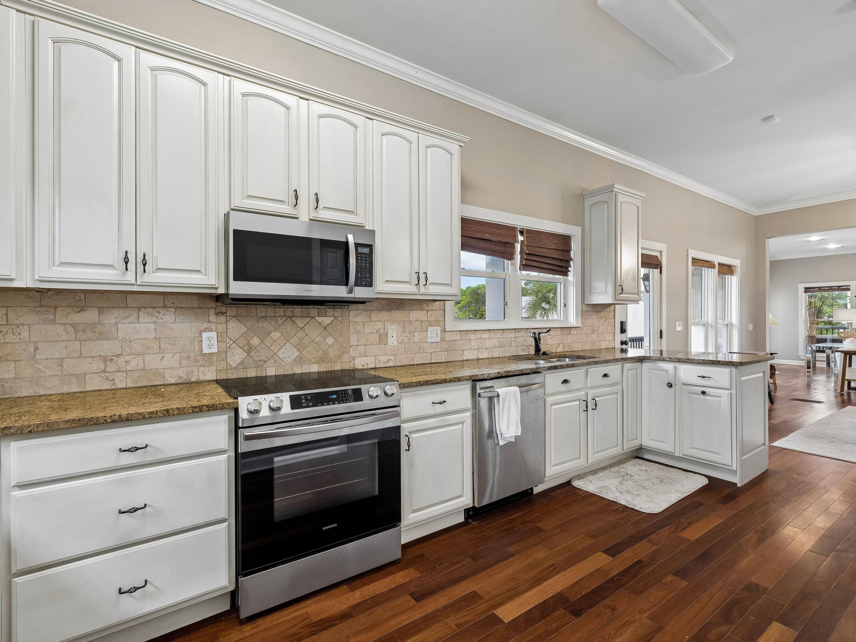 CALYPSO POINTE - Residential