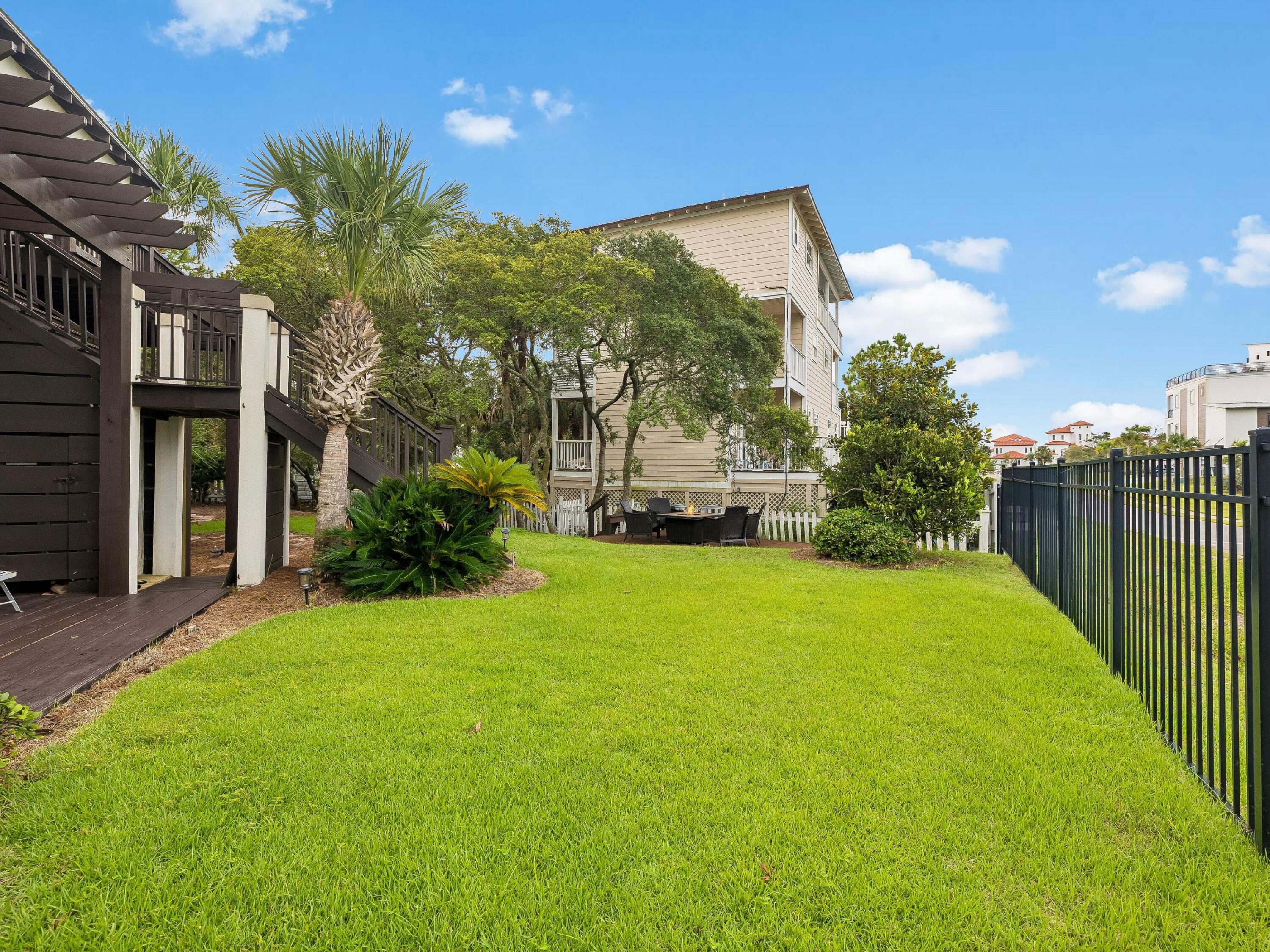 CALYPSO POINTE - Residential