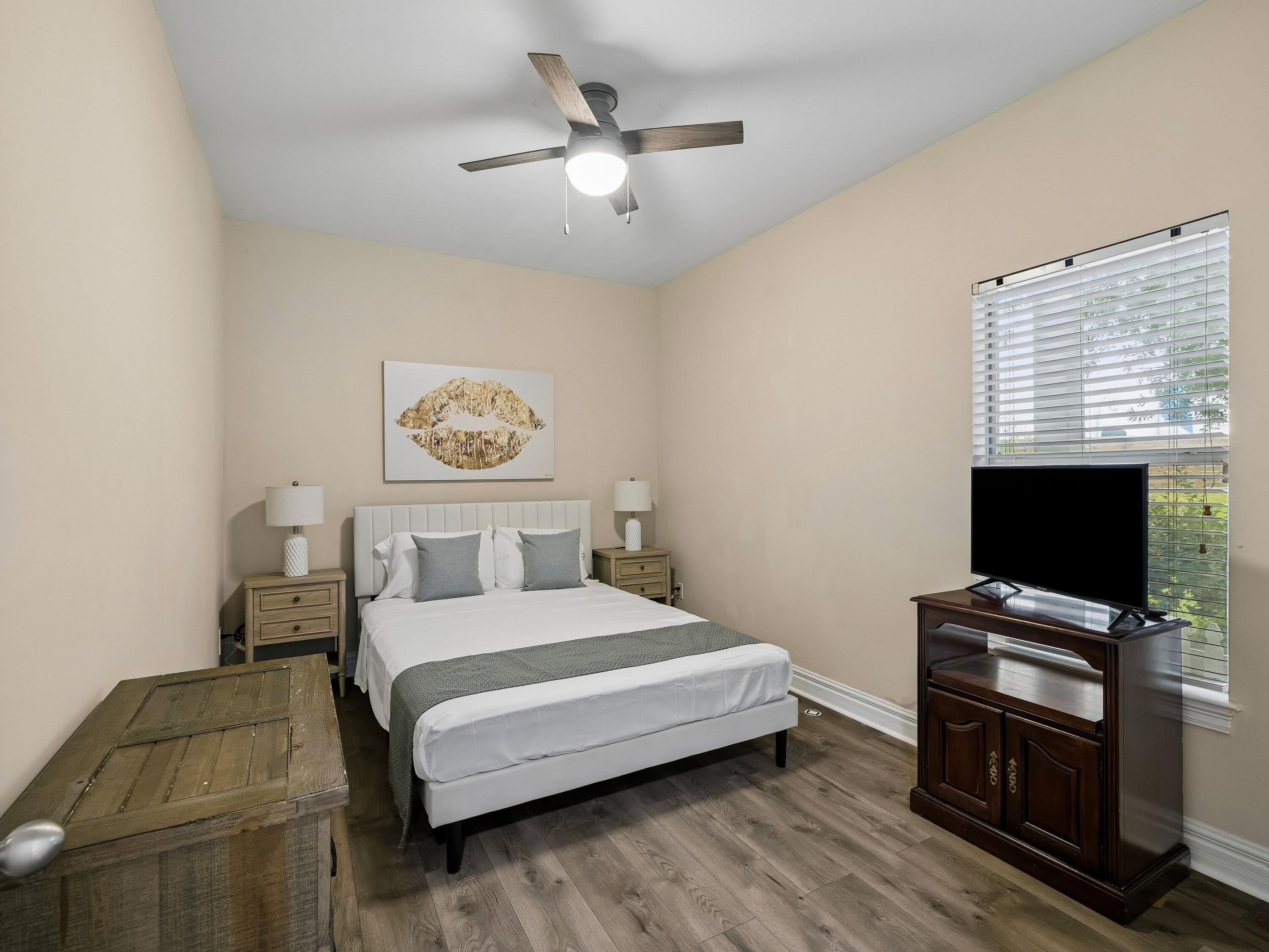 CALYPSO POINTE - Residential