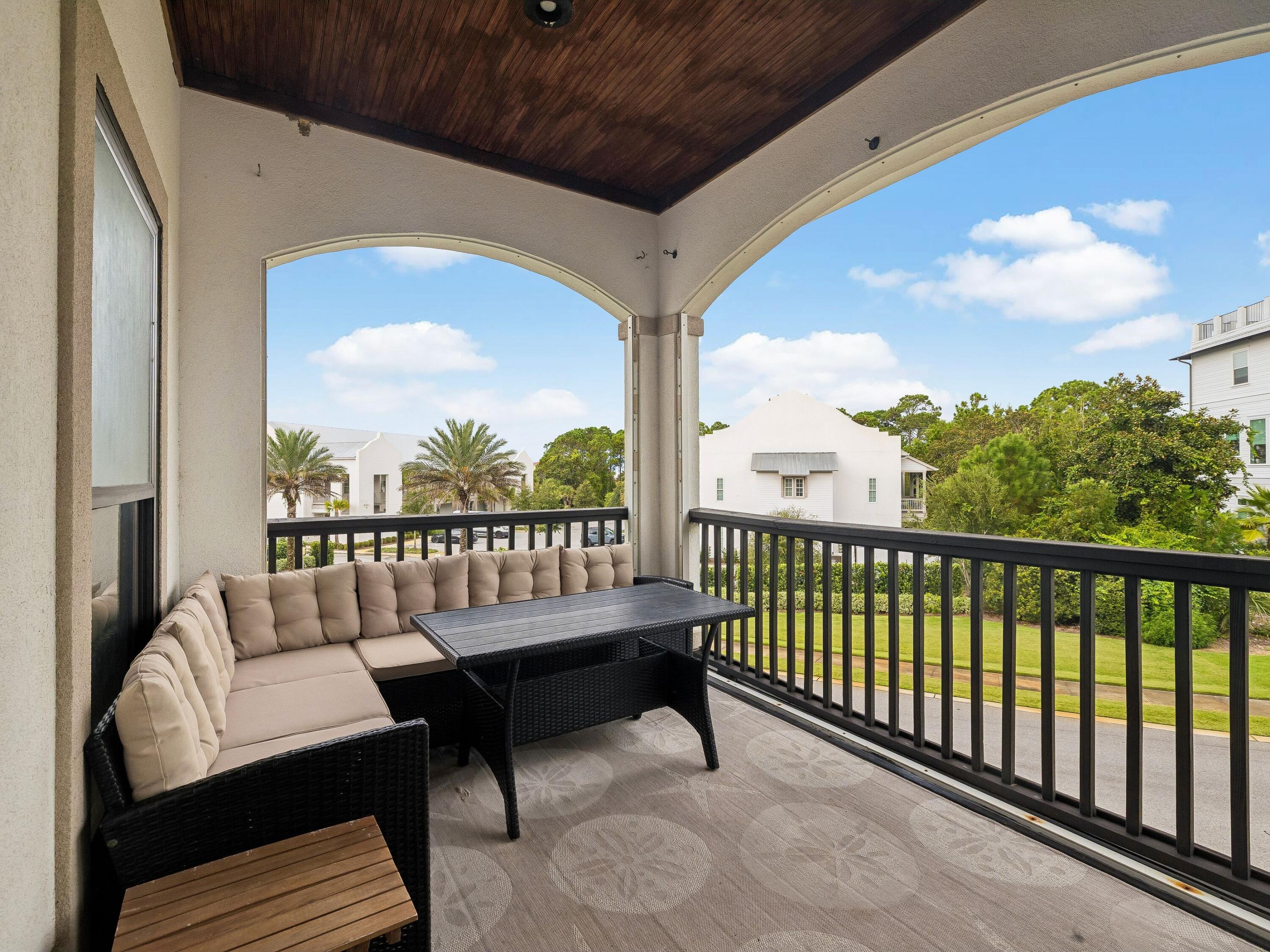 CALYPSO POINTE - Residential