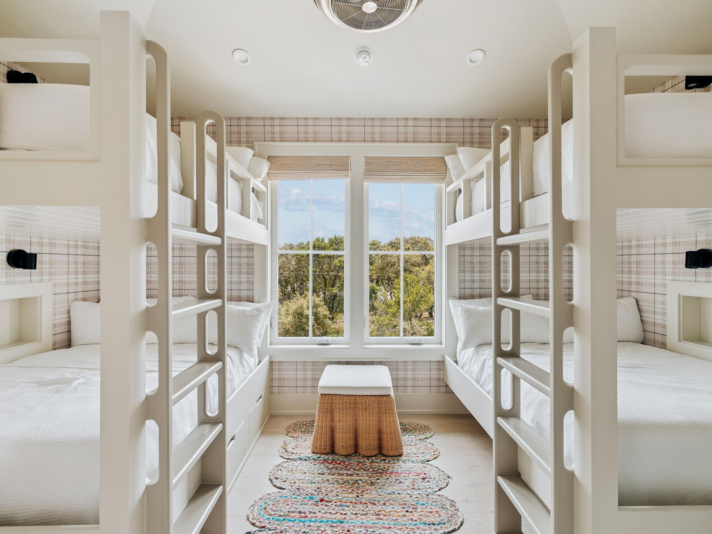 BLUE MOUNTAIN BEACH - Residential
