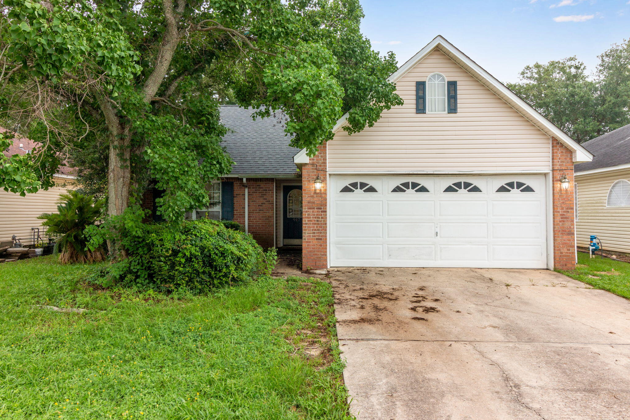 Welcome home to this spacious two-story residence located in the desirable and peaceful Hunter's Run community. Offering 4BD/2.5BA, this well-appointed home combines comfort, functionality, and charm.

The inviting living room features soaring vaulted ceilings and a beautiful fireplace, creating a warm and welcoming space that's perfect for relaxing or entertaining guests. The kitchen is equipped with a built-in microwave and a cozy breakfast nook, ideal for casual dining. Additional features on the main level include a formal dining room and a convenient laundry room with washer and dryer hookups.

The spacious primary suite offers a private retreat, complete with an en-suite bathroom featuring a garden tub, separate walk-in shower, and ample space to unwind after a long day.

A large two-car garage provides plenty of room for parking and additional storage. Step outside to enjoy the generously sized backyard, complete with a lawn pump and sprinkler system to help maintain the landscaping with ease.

Conveniently located in Fort Walton Beach, this long-term rental is pet-friendly with owner approval and applicable pet fees. Don't miss the opportunity to make this beautiful home yours!

Tenant pays all utilities. Holding fee is due within 24hrs of approval. Lease must start within 14 days of payment. Lease Prep Fee of $75 is due prior to move in. Approved pets require $400 pet fee per pet. Renters insurance is required. Available for a 12-mo