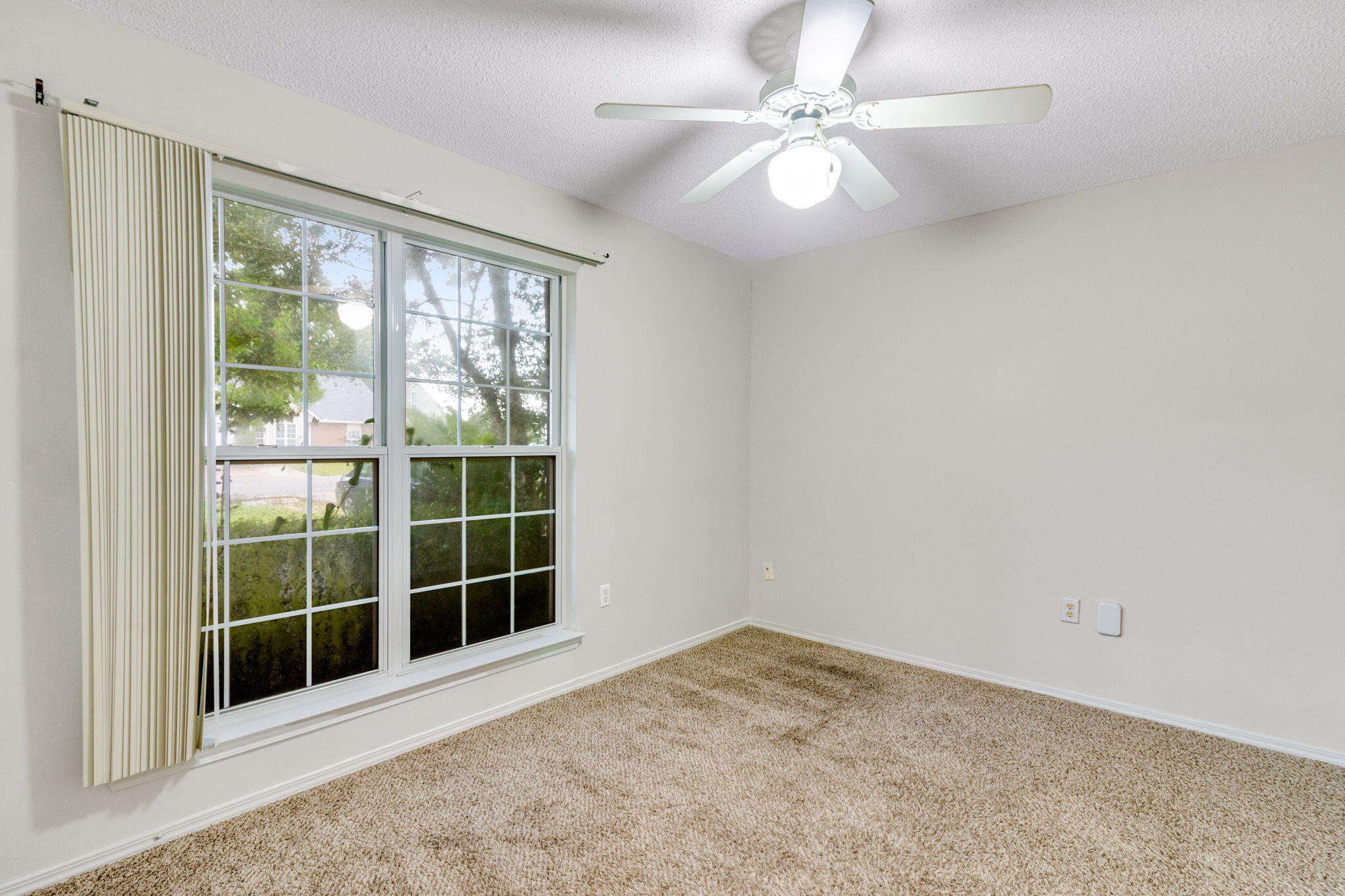HUNTERS RUN S/D - Residential Lease