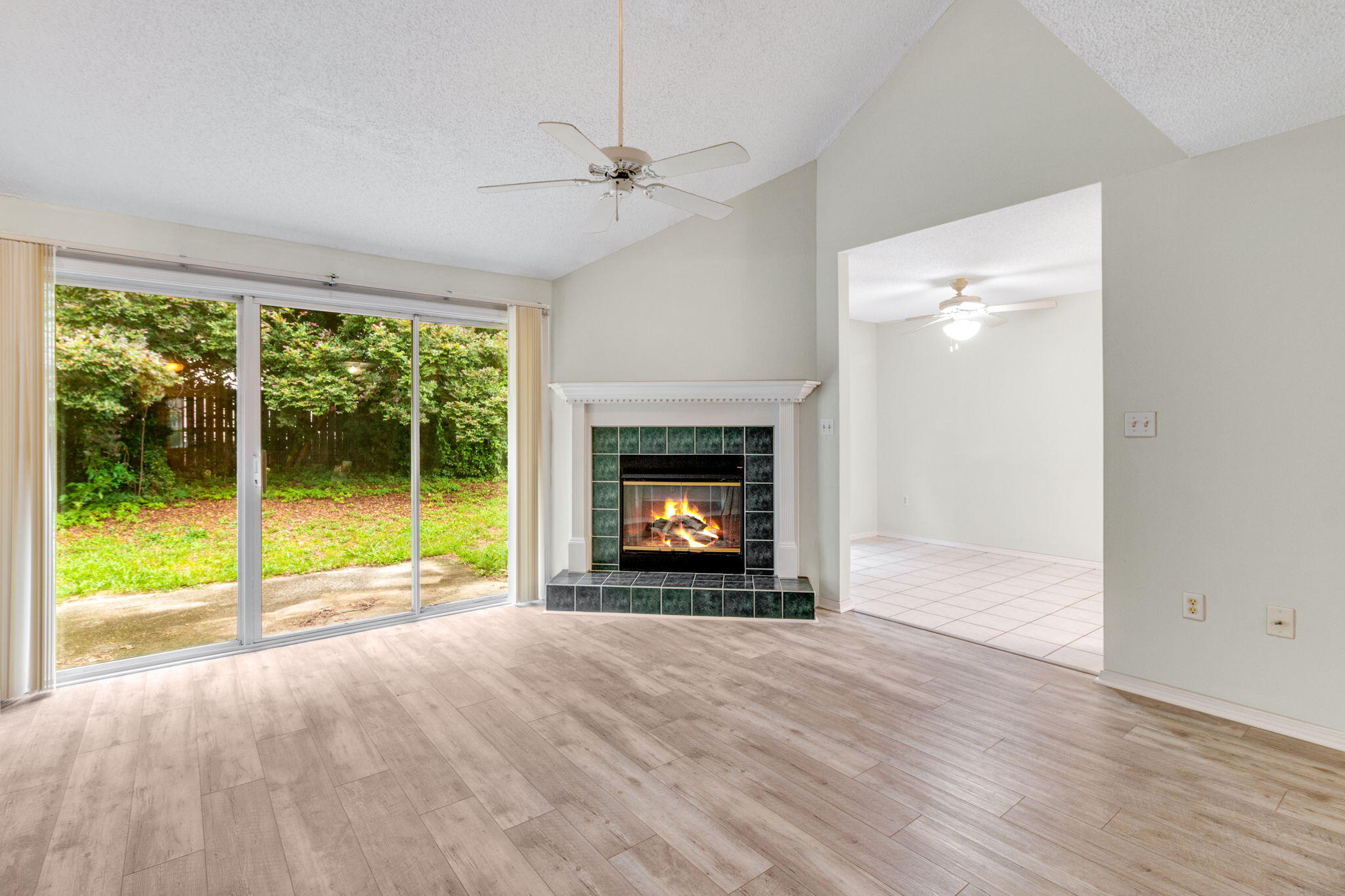 HUNTERS RUN S/D - Residential Lease