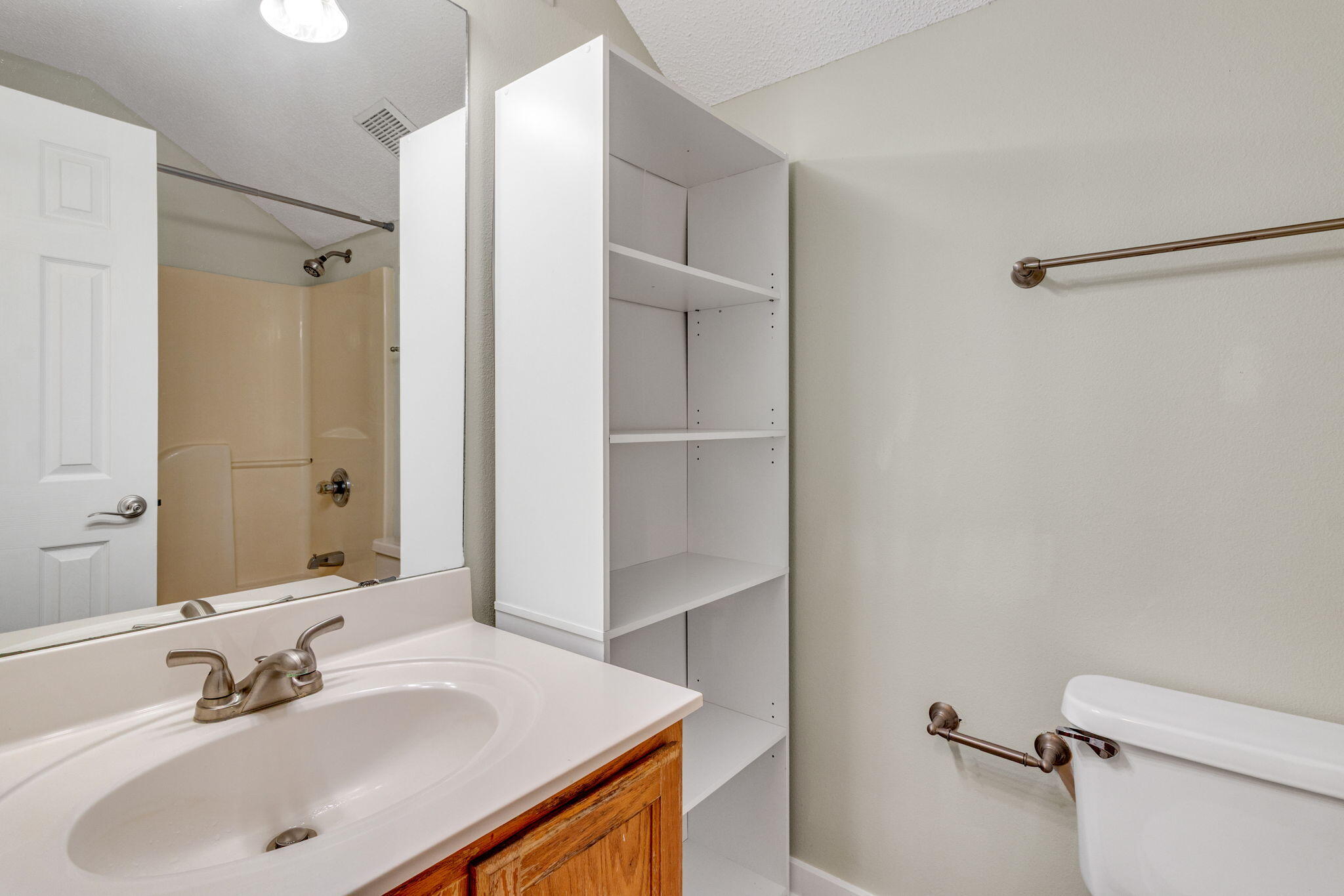 HUNTERS RUN S/D - Residential Lease