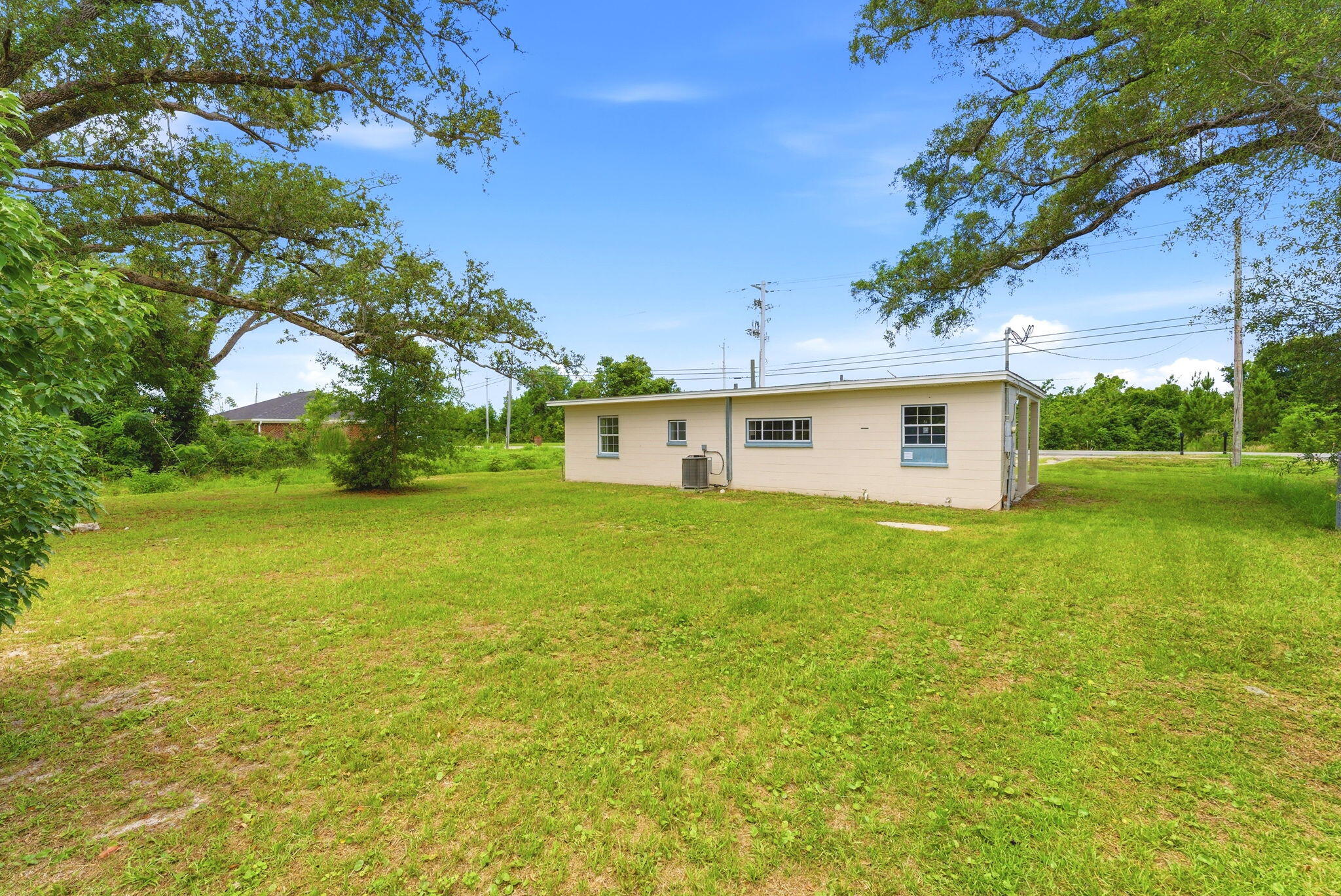 NO RECORDED SUBDIVISION - Residential