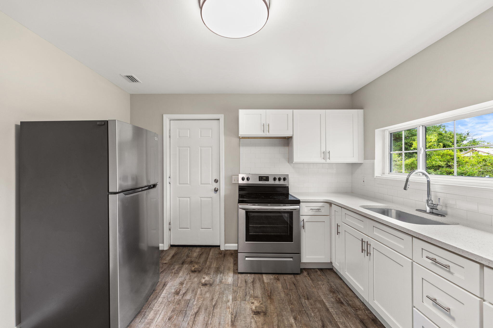 NO RECORDED SUBDIVISION - Residential