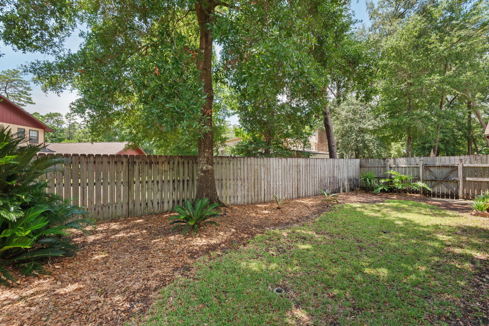 ROCKY BAYOU COUNTRY CLUB ESTATES 6 - Residential