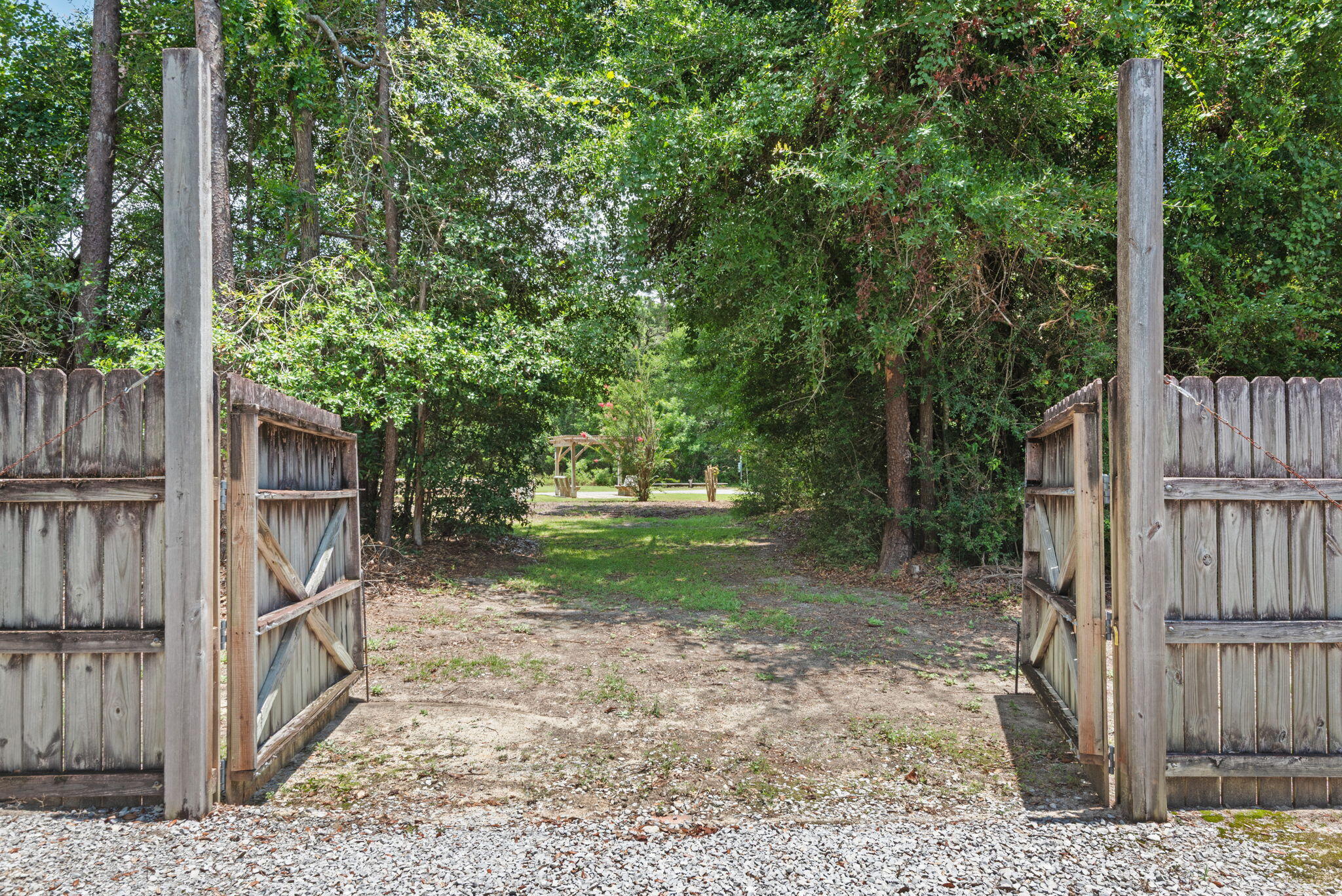 ROCKY BAYOU COUNTRY CLUB ESTATES 6 - Residential