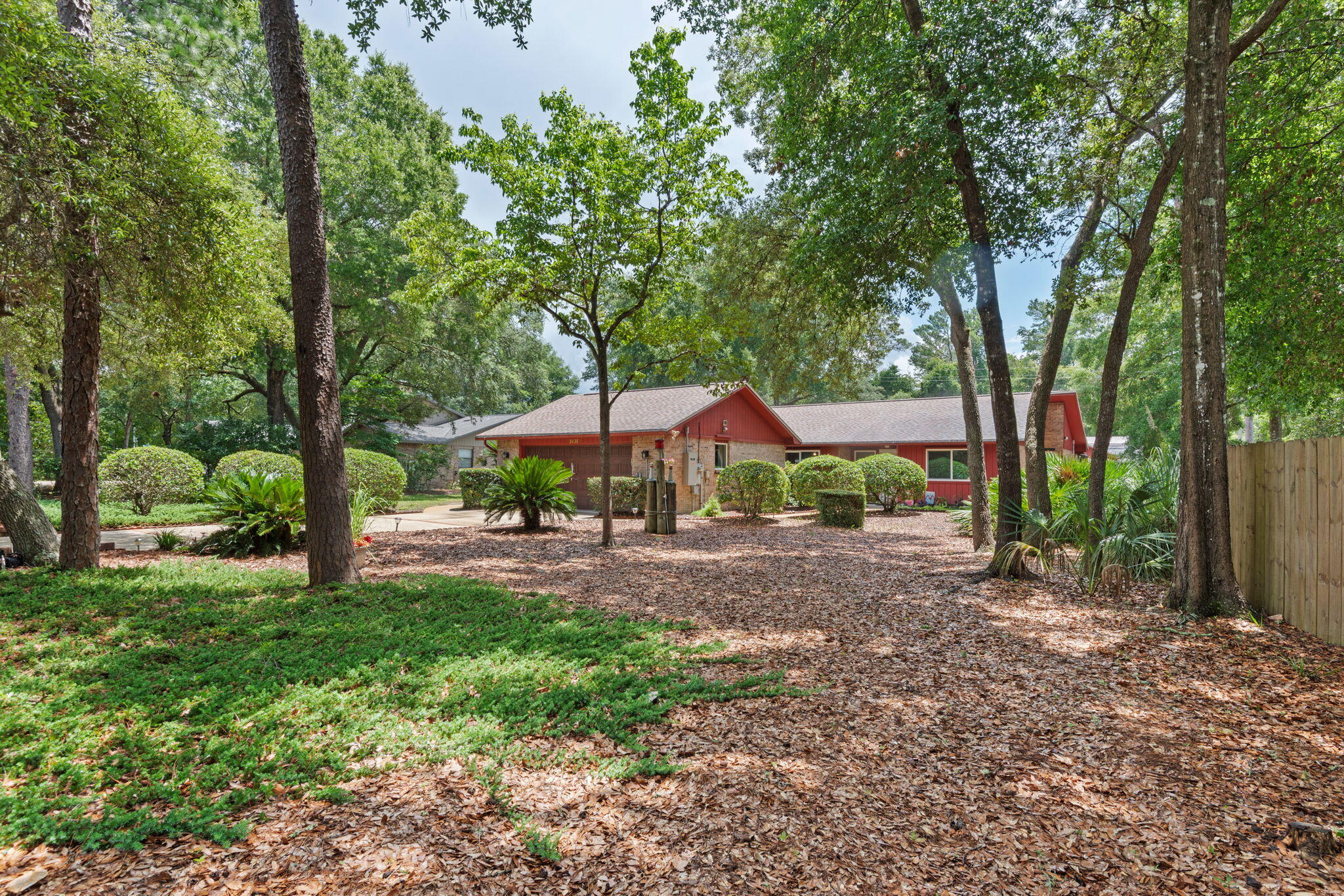 ROCKY BAYOU COUNTRY CLUB ESTATES 6 - Residential
