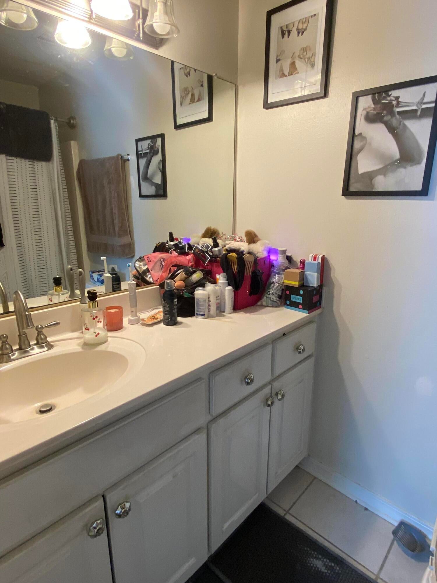 VILLA DANIELLE 1ST ADDN - Residential Lease