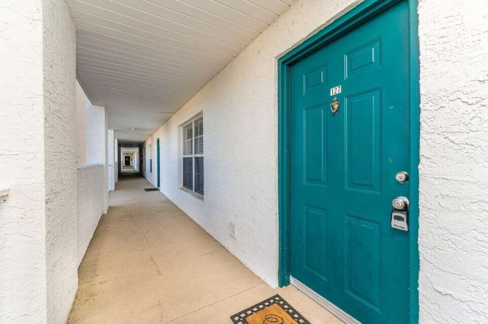 THE FLORIDA CLUB - Residential Lease