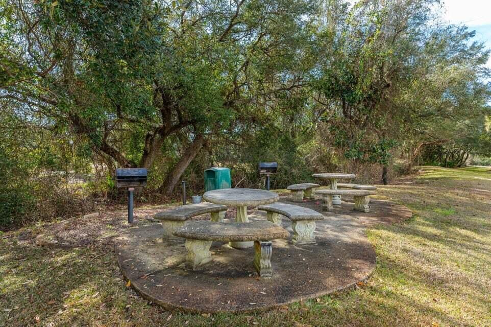 THE FLORIDA CLUB - Residential Lease