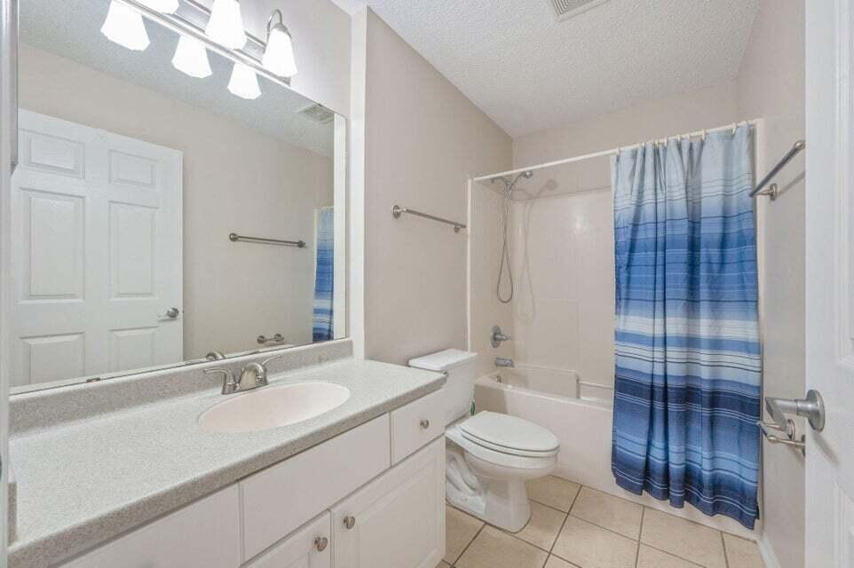 THE FLORIDA CLUB - Residential Lease