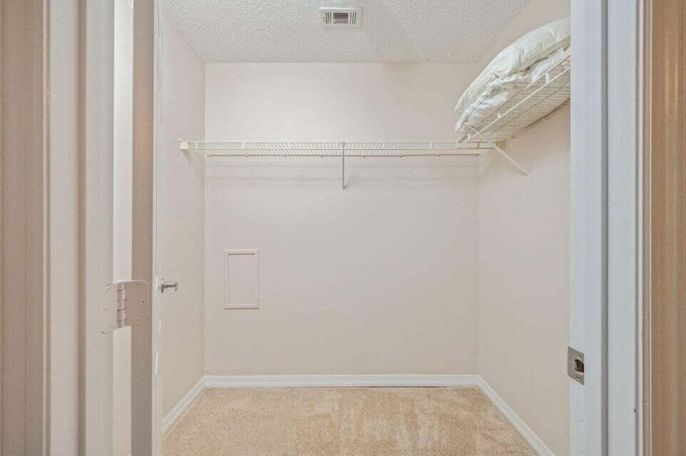 THE FLORIDA CLUB - Residential Lease