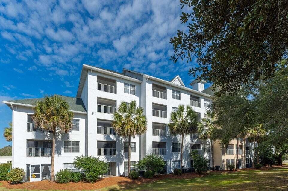 THE FLORIDA CLUB - Residential Lease