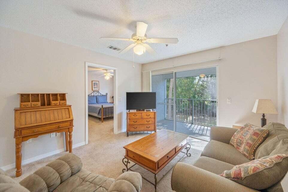 THE FLORIDA CLUB - Residential Lease