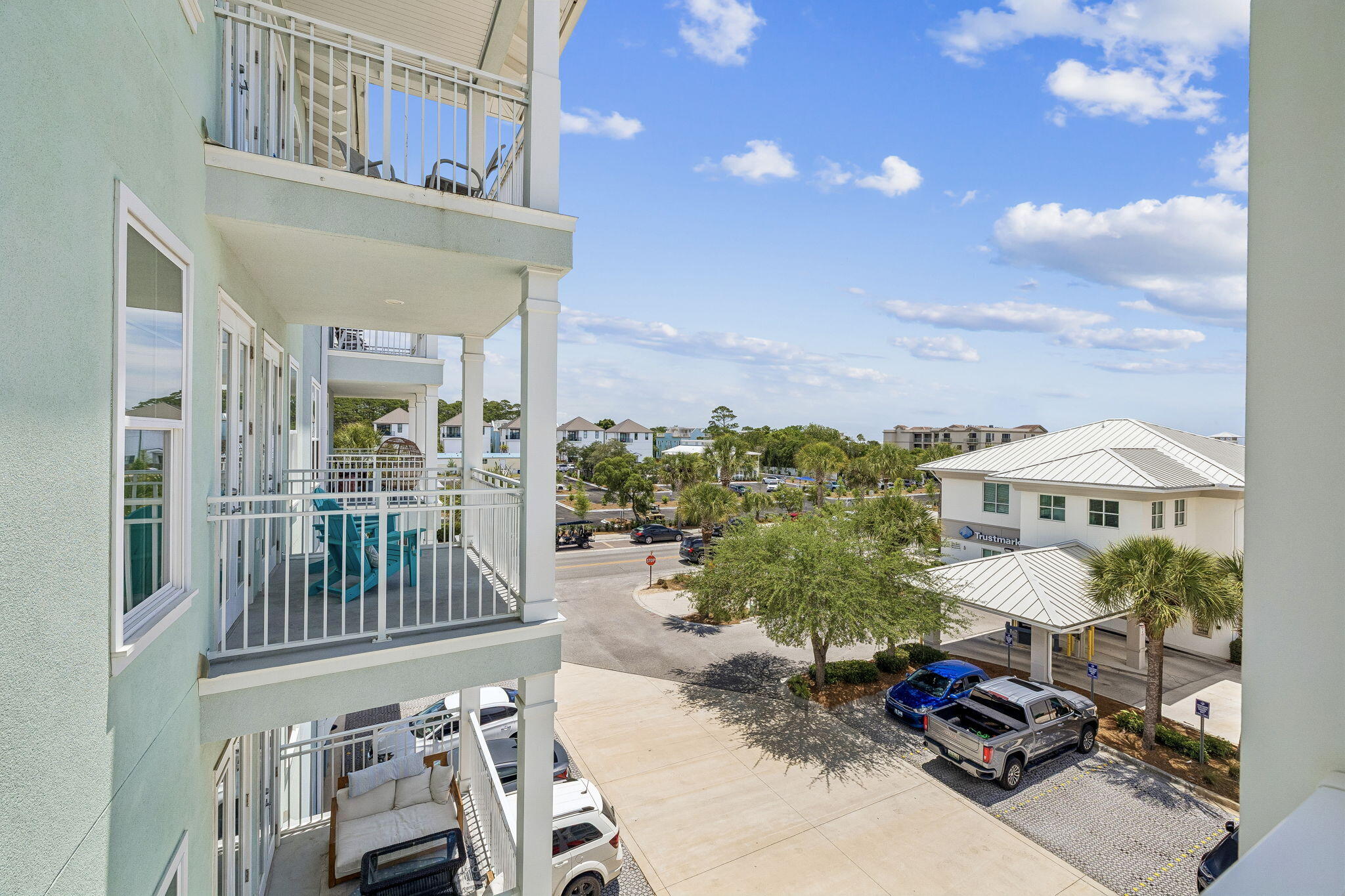 Gulf Place Residence - Residential