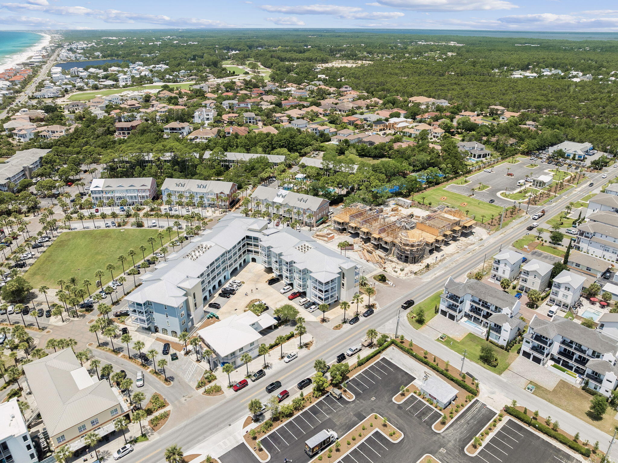 Gulf Place Residence - Residential