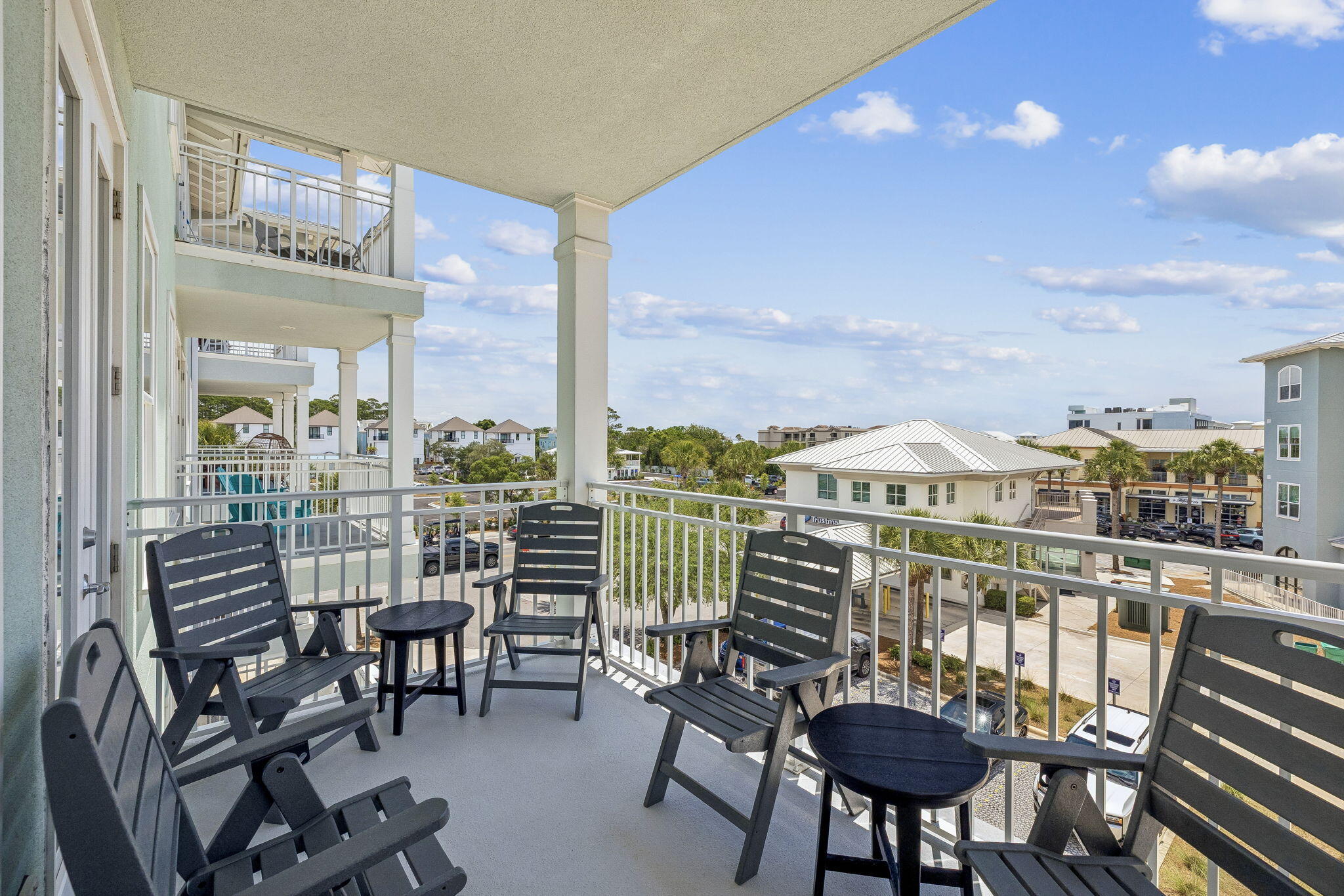 Gulf Place Residence - Residential