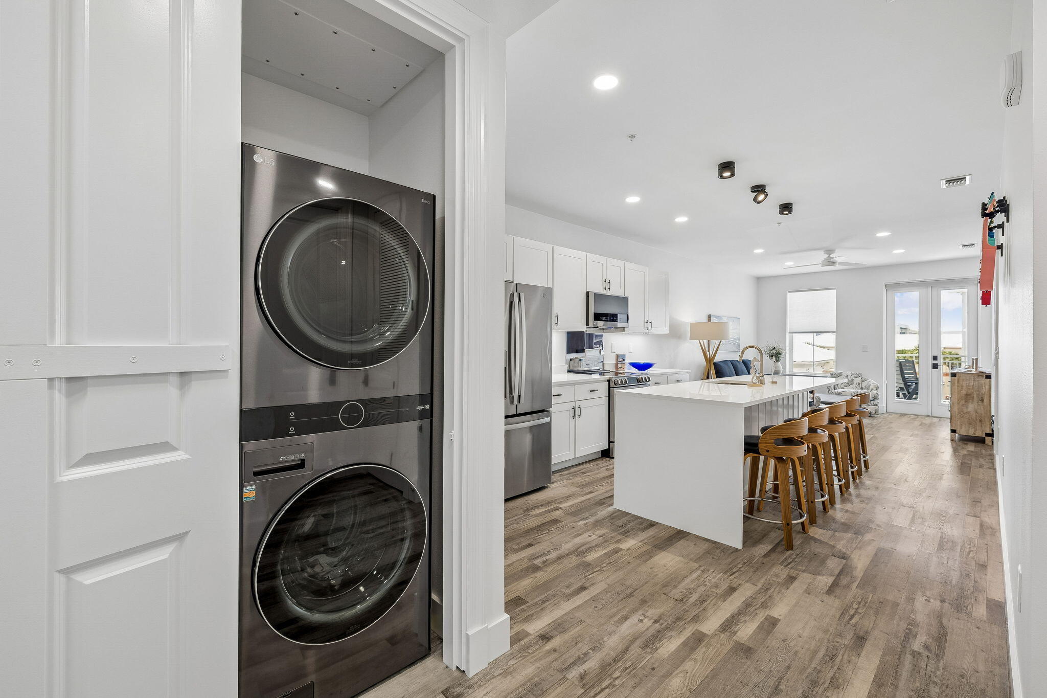 Gulf Place Residence - Residential