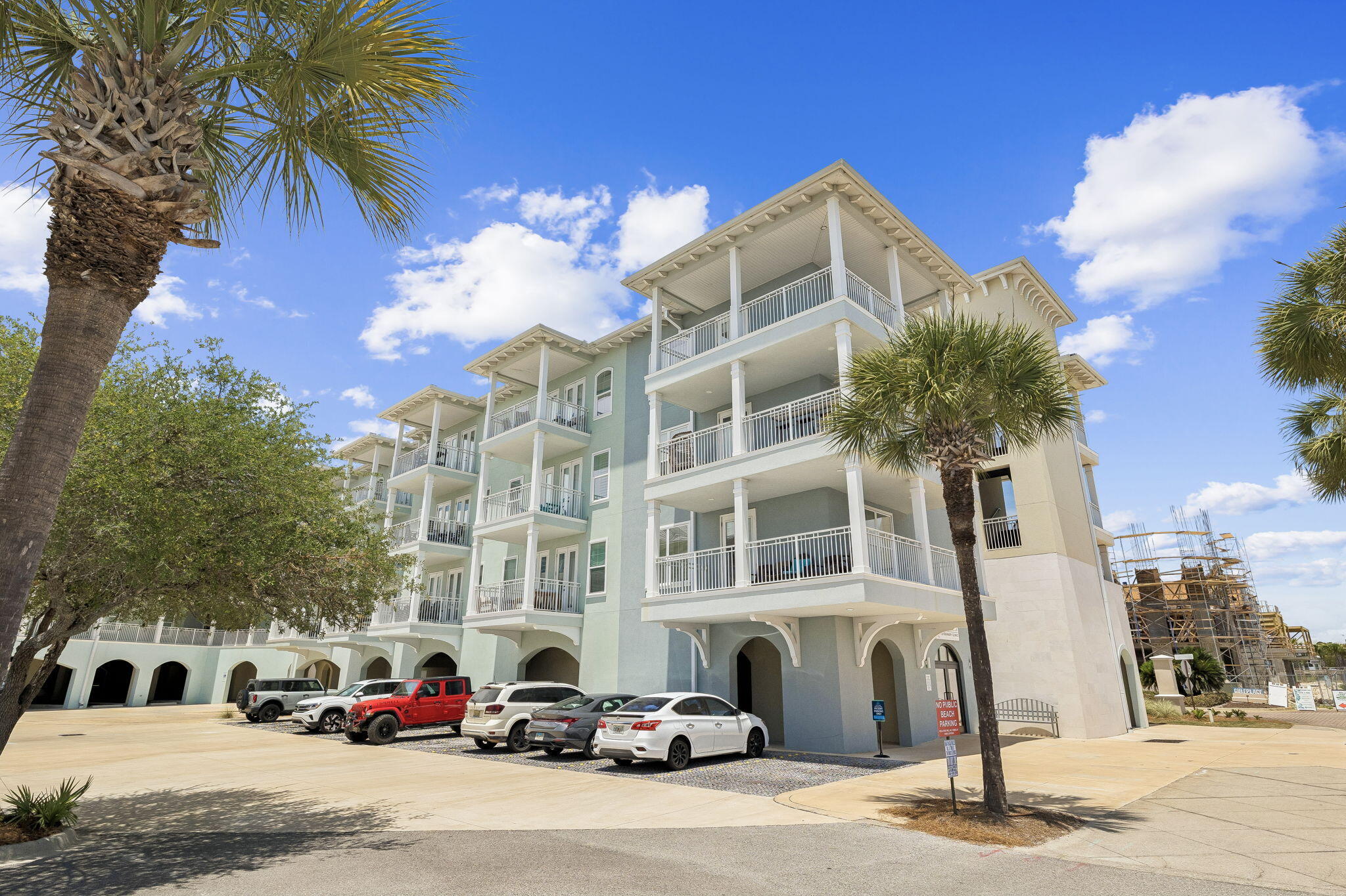 Gulf Place Residence - Residential